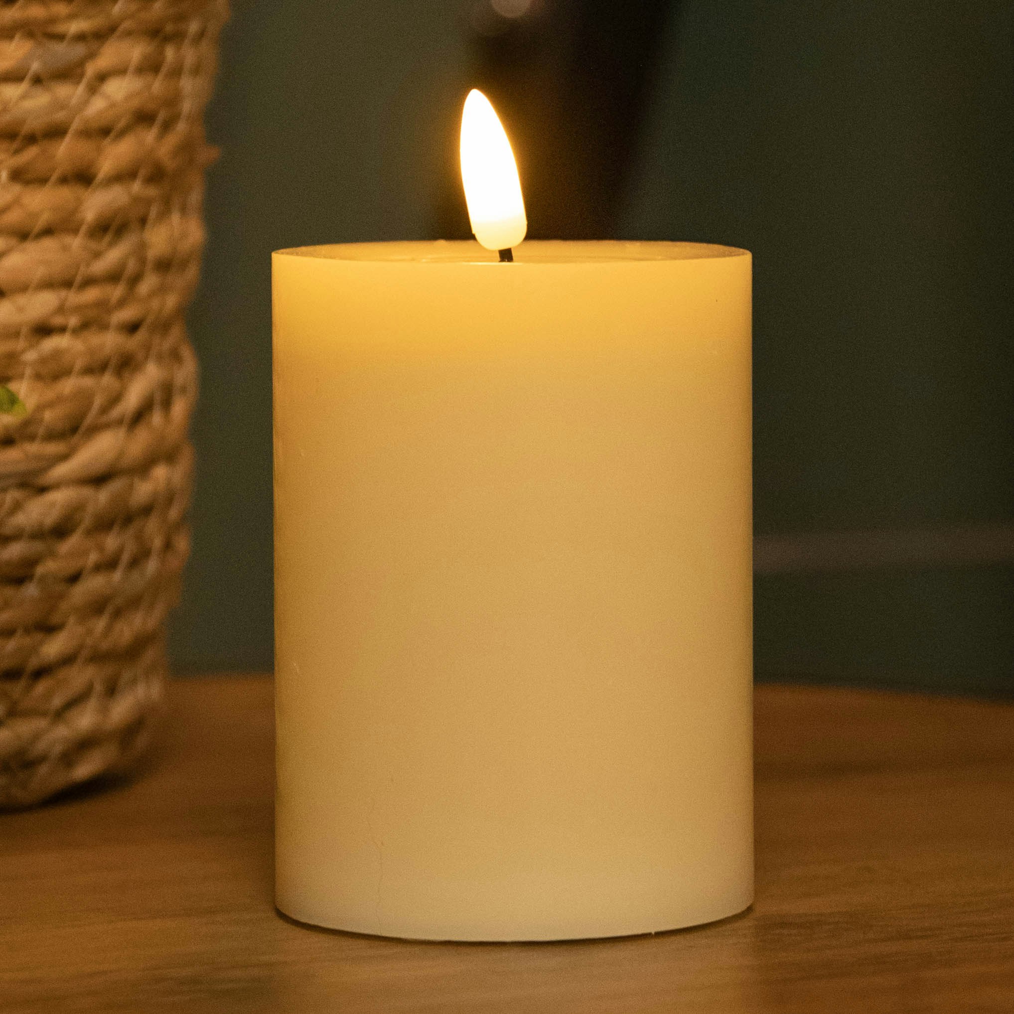 Rackhams Cream/White X 10Cm Wax Melted Pool Effect Candle With Timer Function And Warm Led 7.5Cm