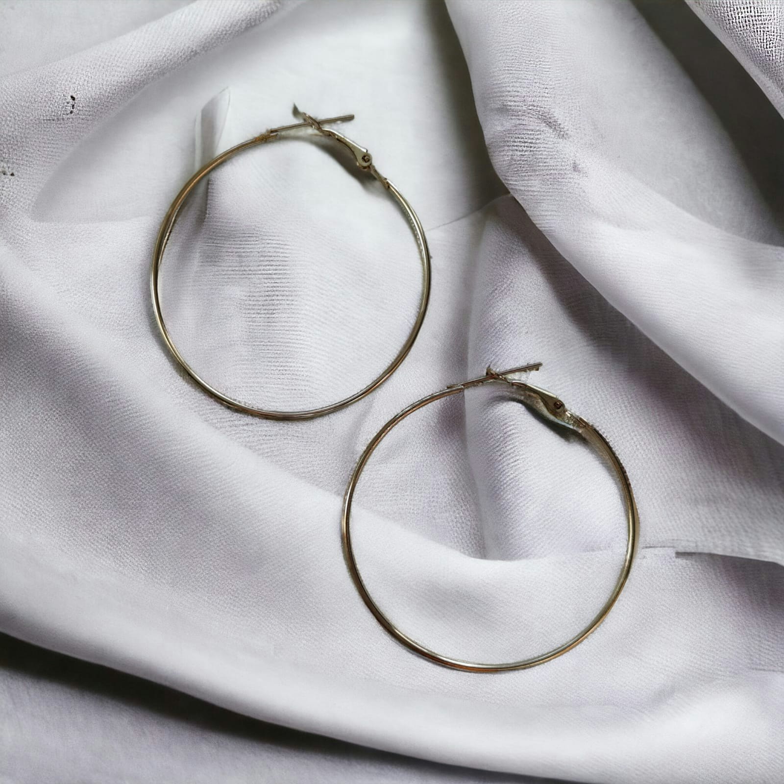 The Colourful Aura Women's Silver Large Round Hoop Earrings In - Image 5