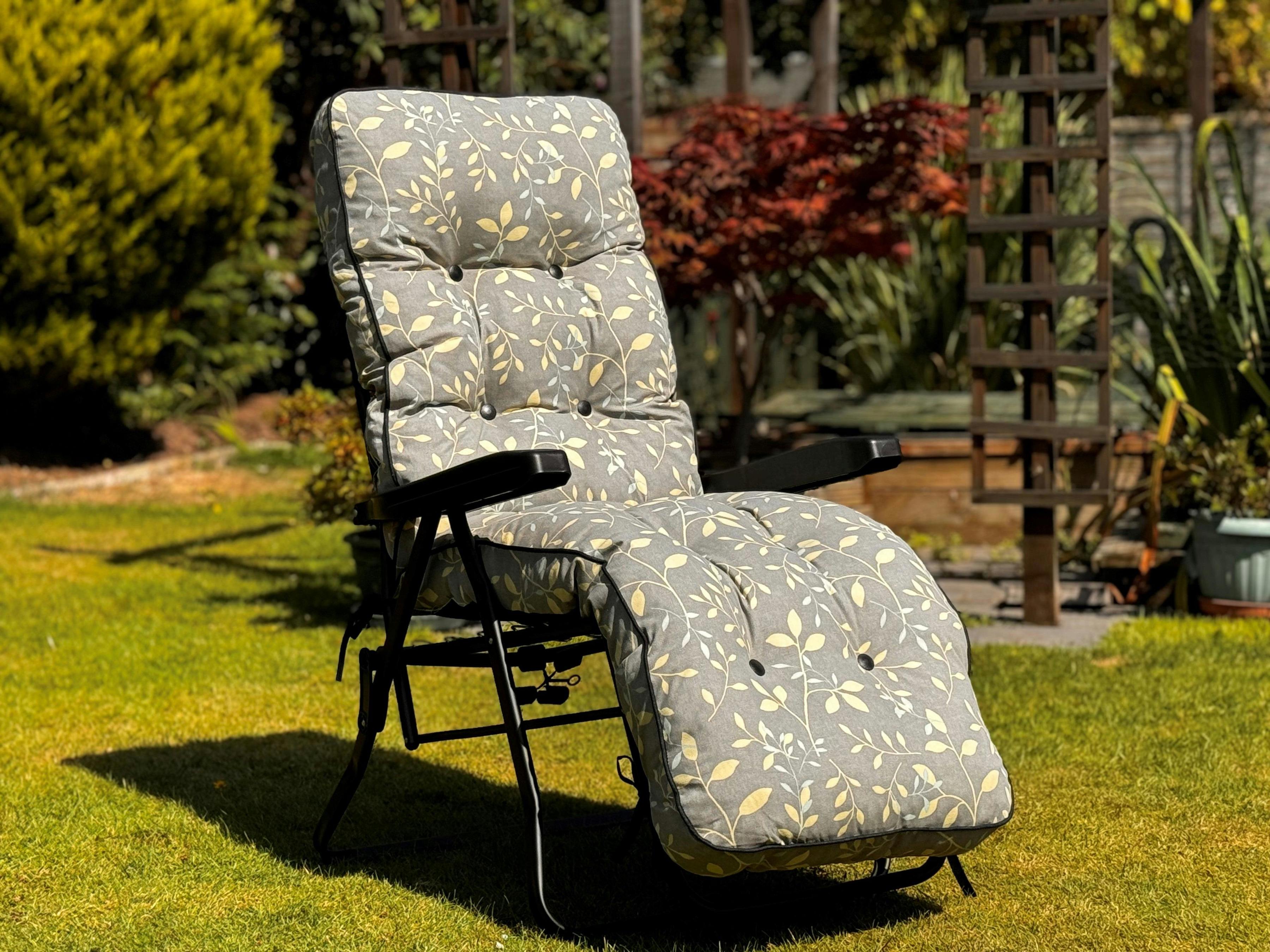 Rackhams Deluxe Garden Relaxer Chair | Multi-Position Reclining Lounger - Country Teal - 99Cm X 58Cm X 73Cm