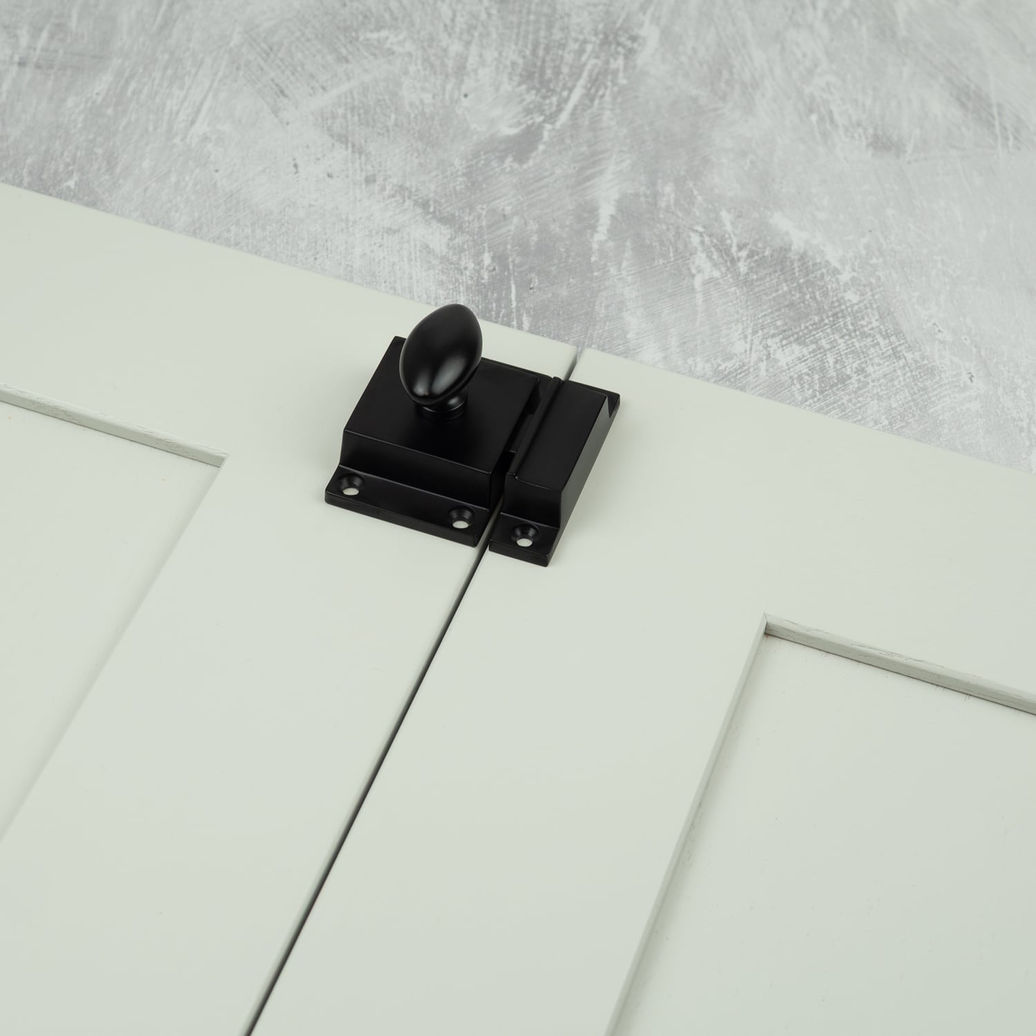 Oval Turn Cabinet Latch in Multiple Finishes - Image 3
