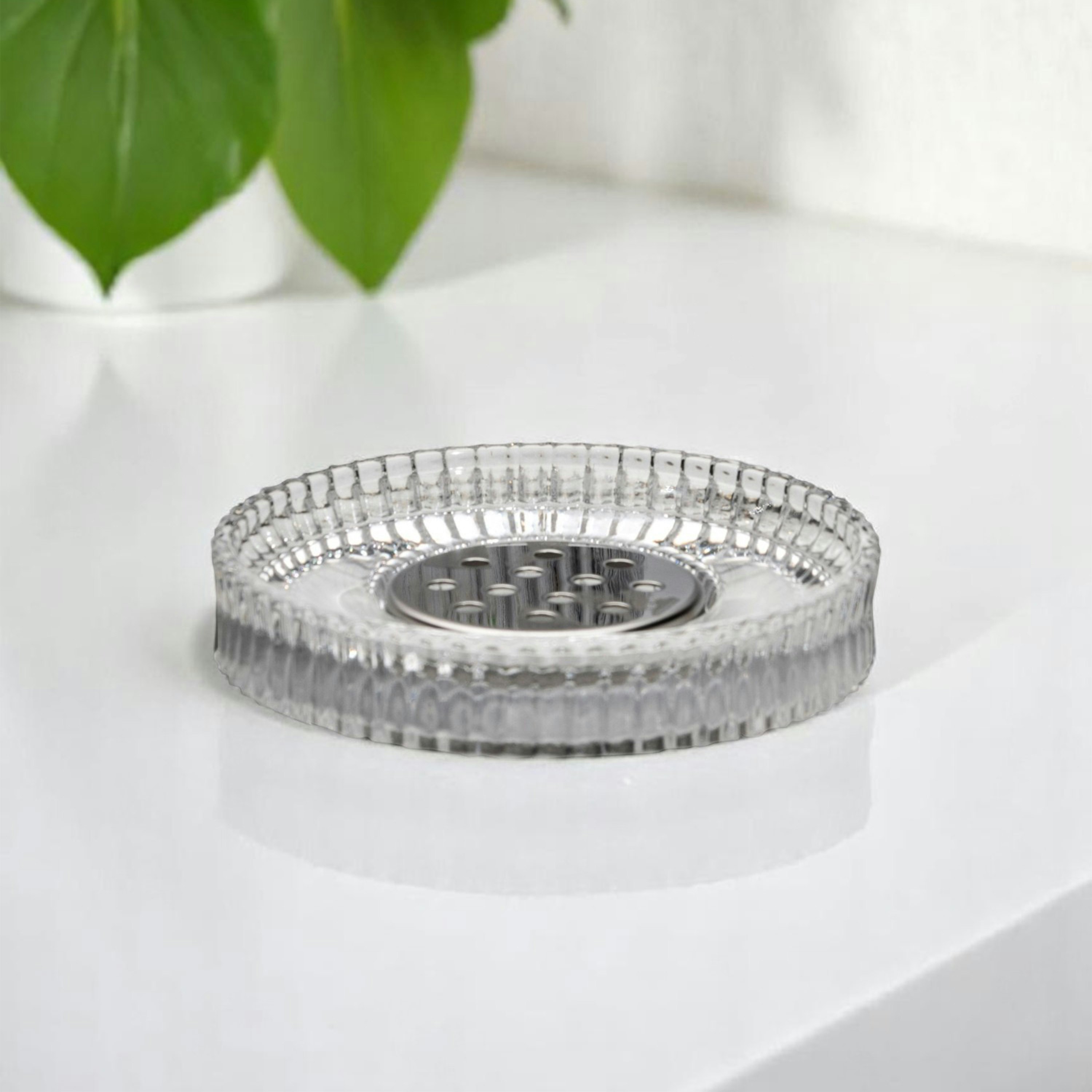 Rackhams Regent Ribbed Glass Chrome Soap Dish