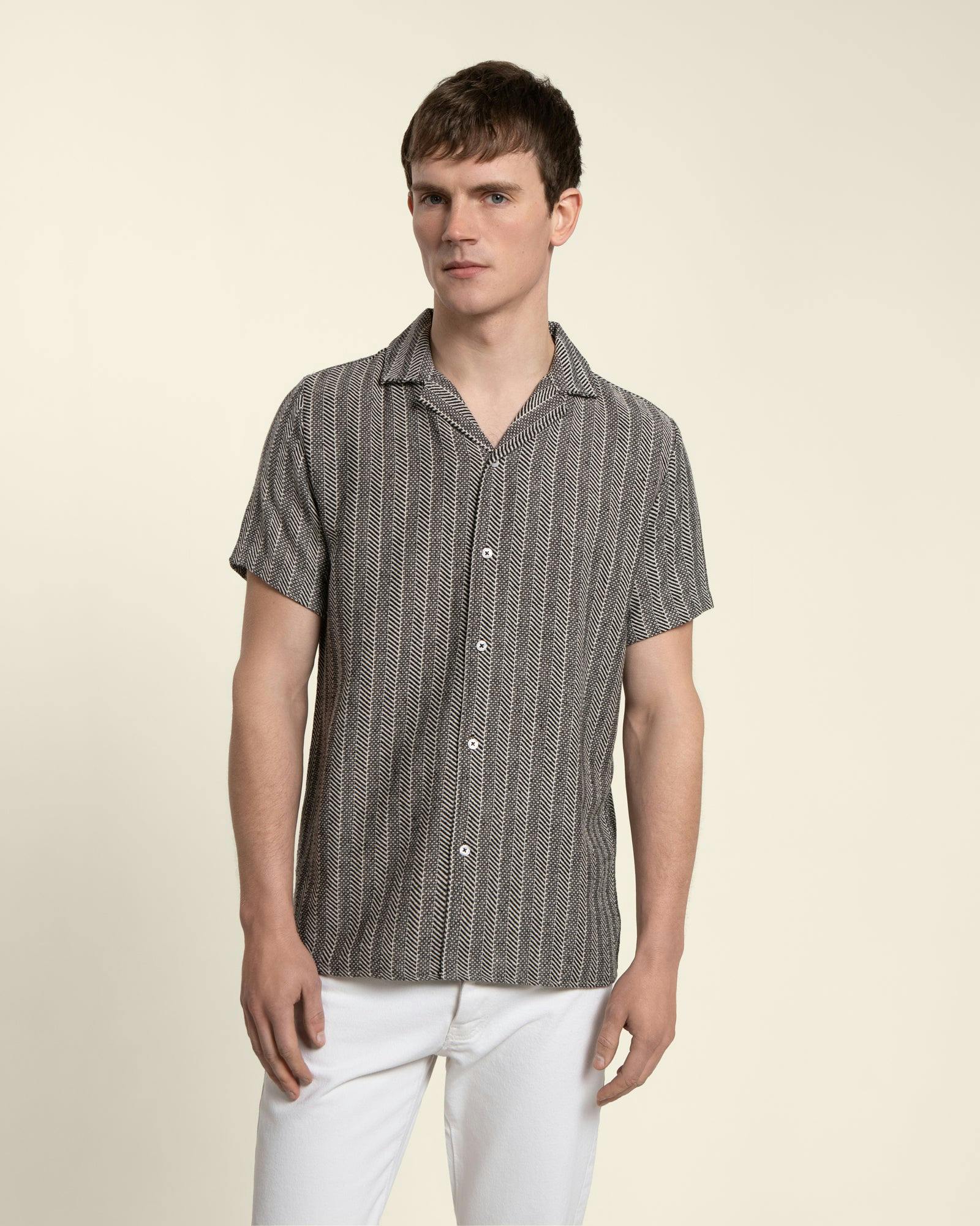 Larsson & Co Black Twill Textured Short Sleeve Shirt - M