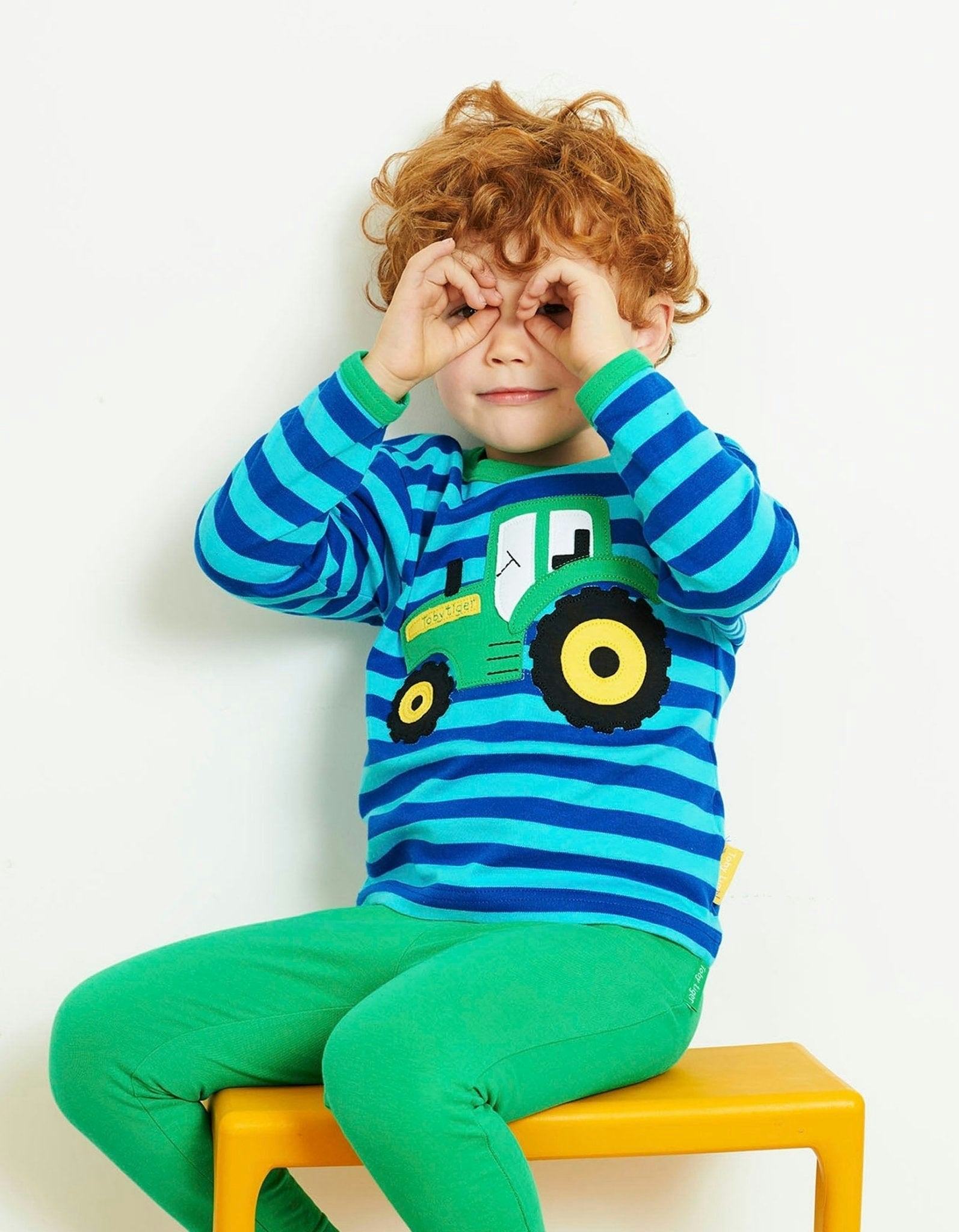 Toby Tiger Organic Tractor Applique Long-Sleeved T-Shirt - 5-6Y / 116Cm