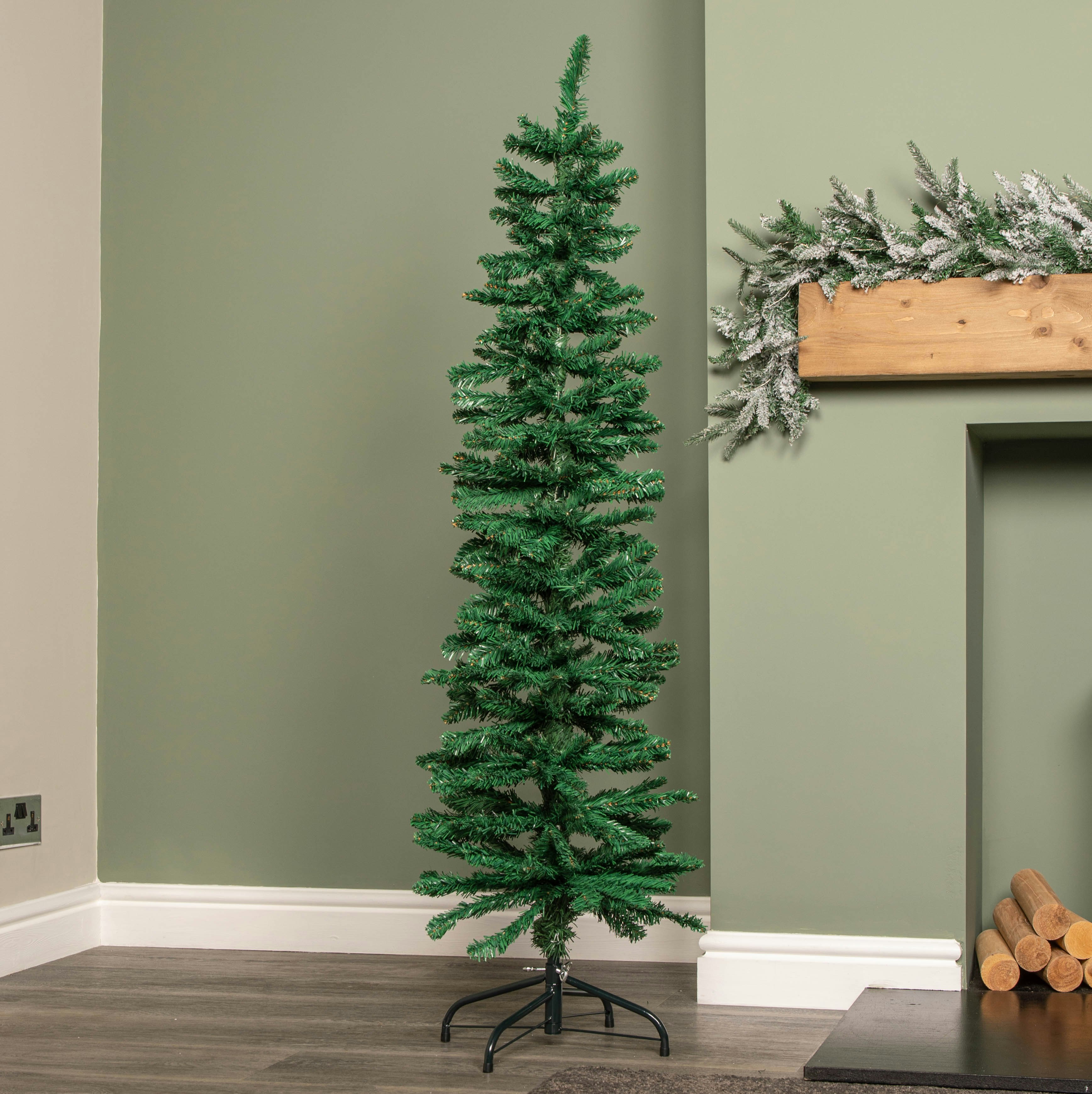 Rackhams Green 5Ft (1.5M) Artificial Pencil Christmas Tree With Metal Stand And 236 Tips