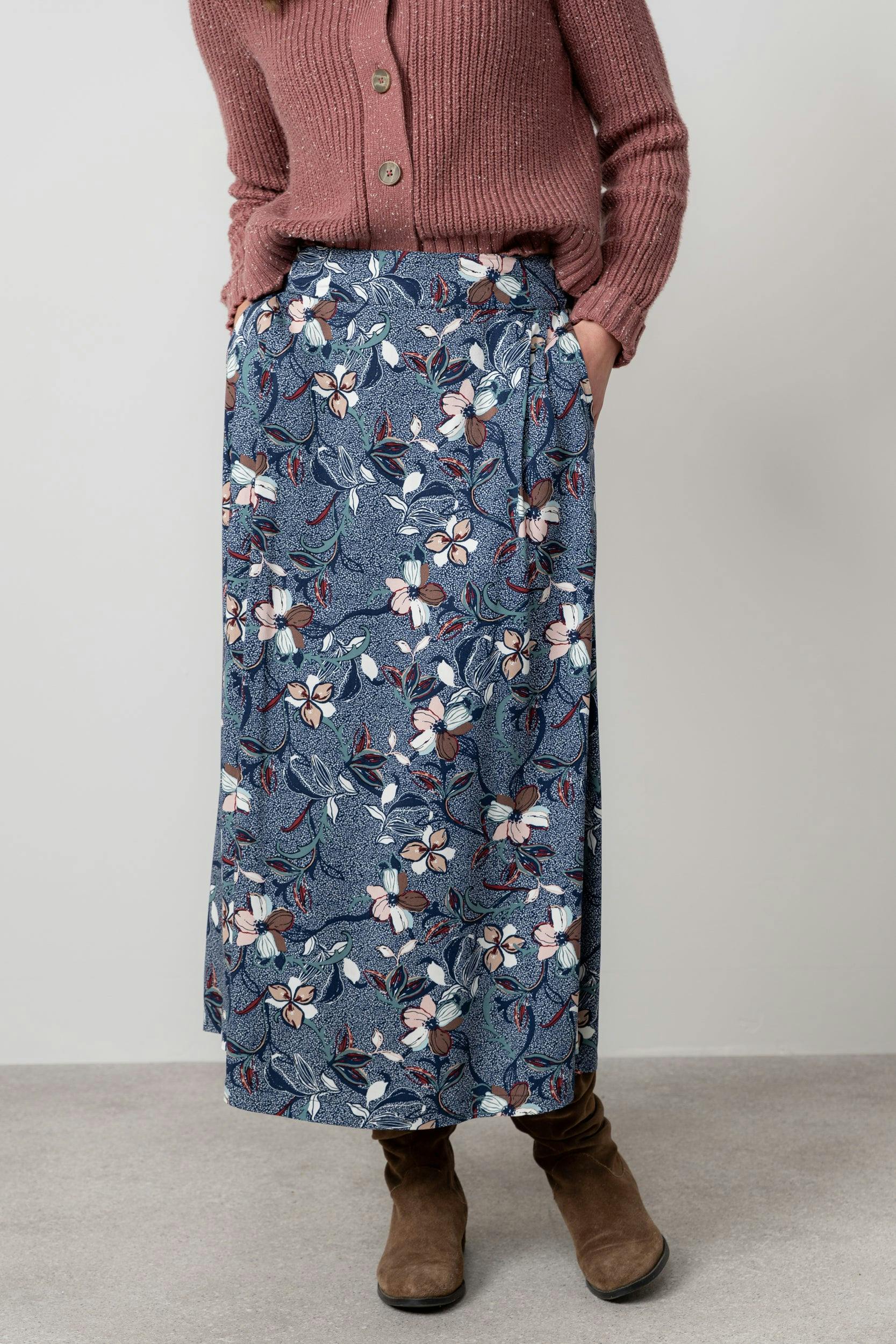 Lily & Me Alice Printed Midi Skirt Navy - 18 - Navy