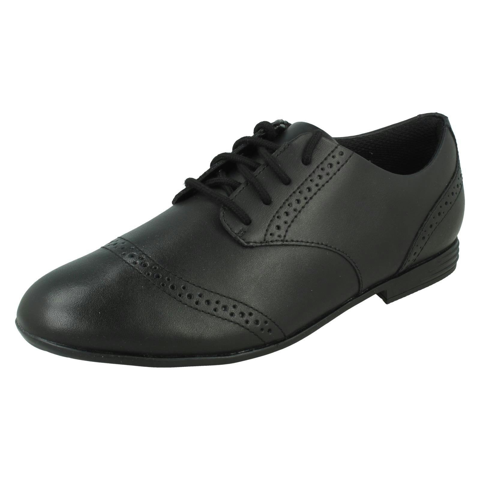 Clarks Girls Black Brogue Lace Up School Shoes Finja Brogue Y - Leather - Uk 3 Child - G