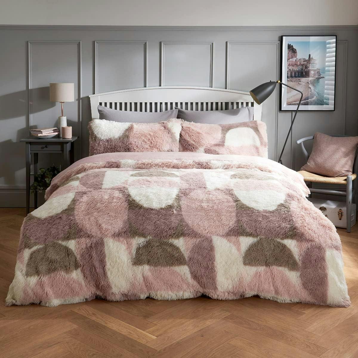 Smart Living Pink Luxurious Geo Shaggy Faux Fur Fleece Duvet Cover With Pillowcases - Blush - King (220Cm X 230Cm)