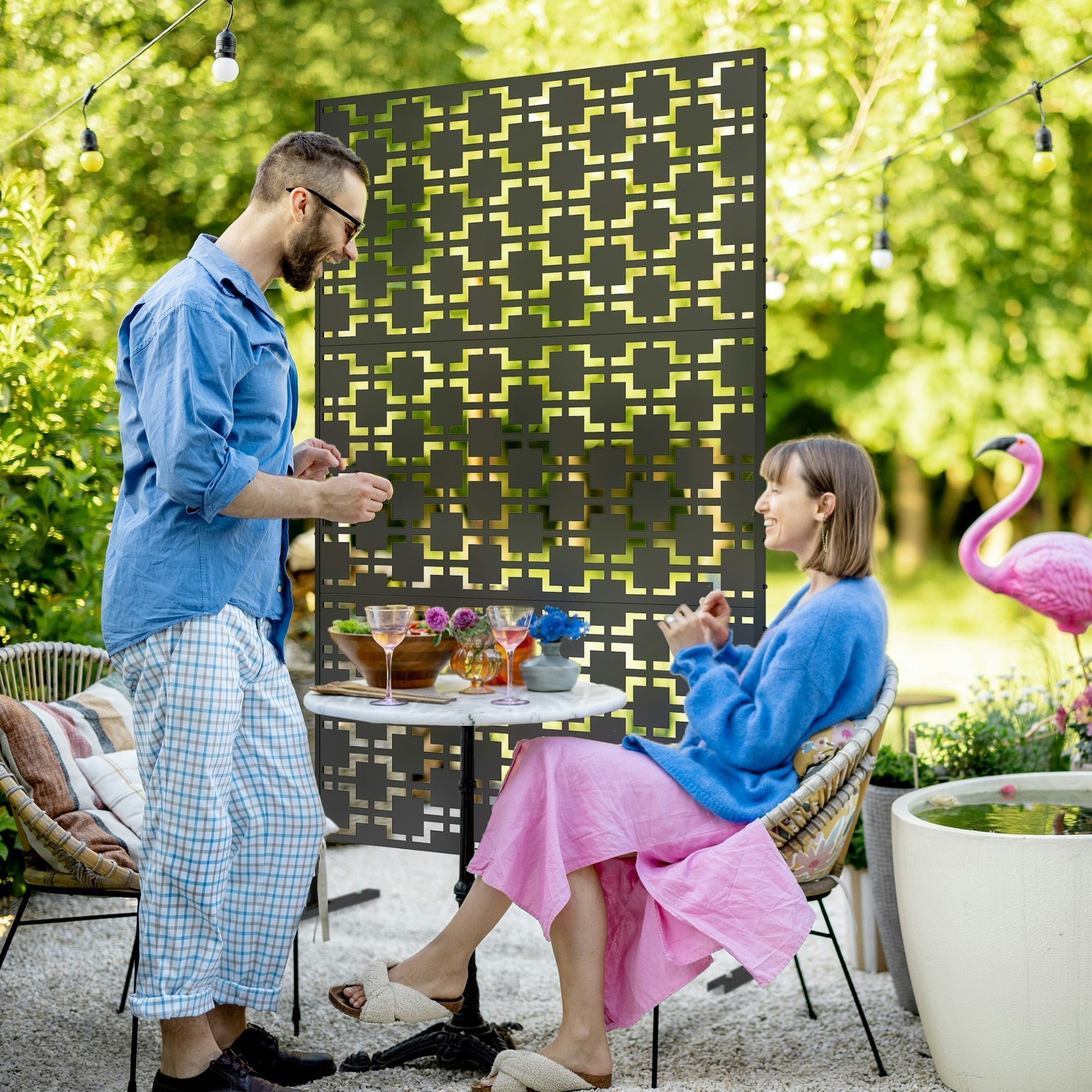 Outsunny Black 6.5Ft Metal Decorative Privacy Screen Outdoor Divider - Grid