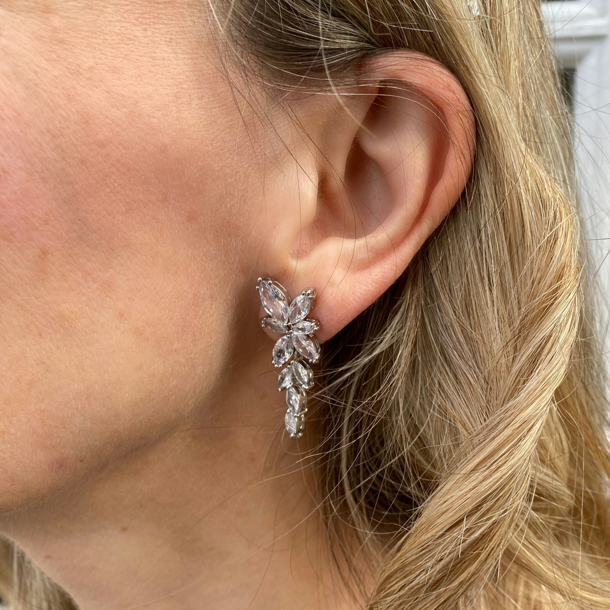 Queenmee Accessories Silver Drop Earrings Vintage Inspired Floral In Crystal