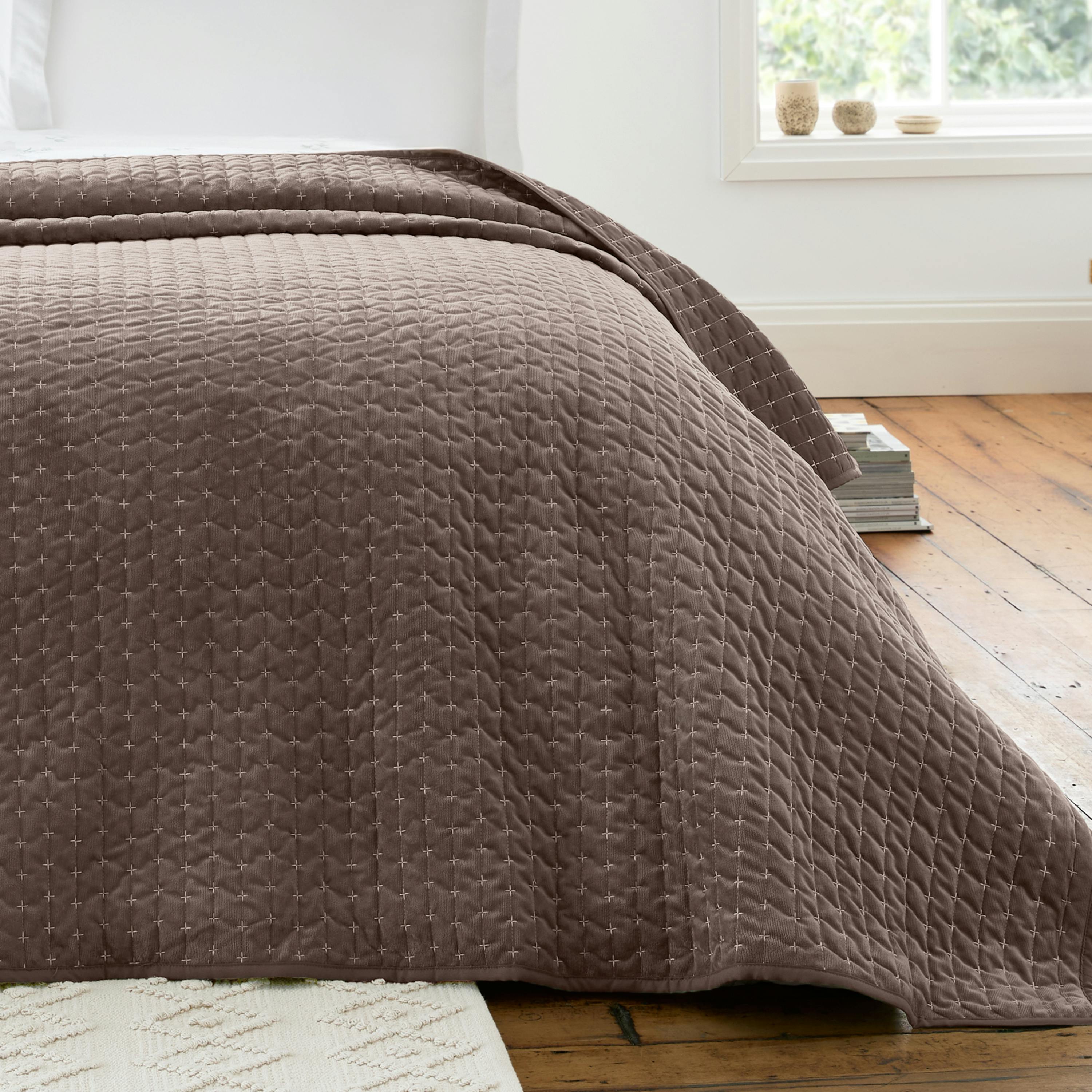 Bianca Attica Velvet Embroidered Bedspread Chocolate - 240 X 260 Cm - Chocolate