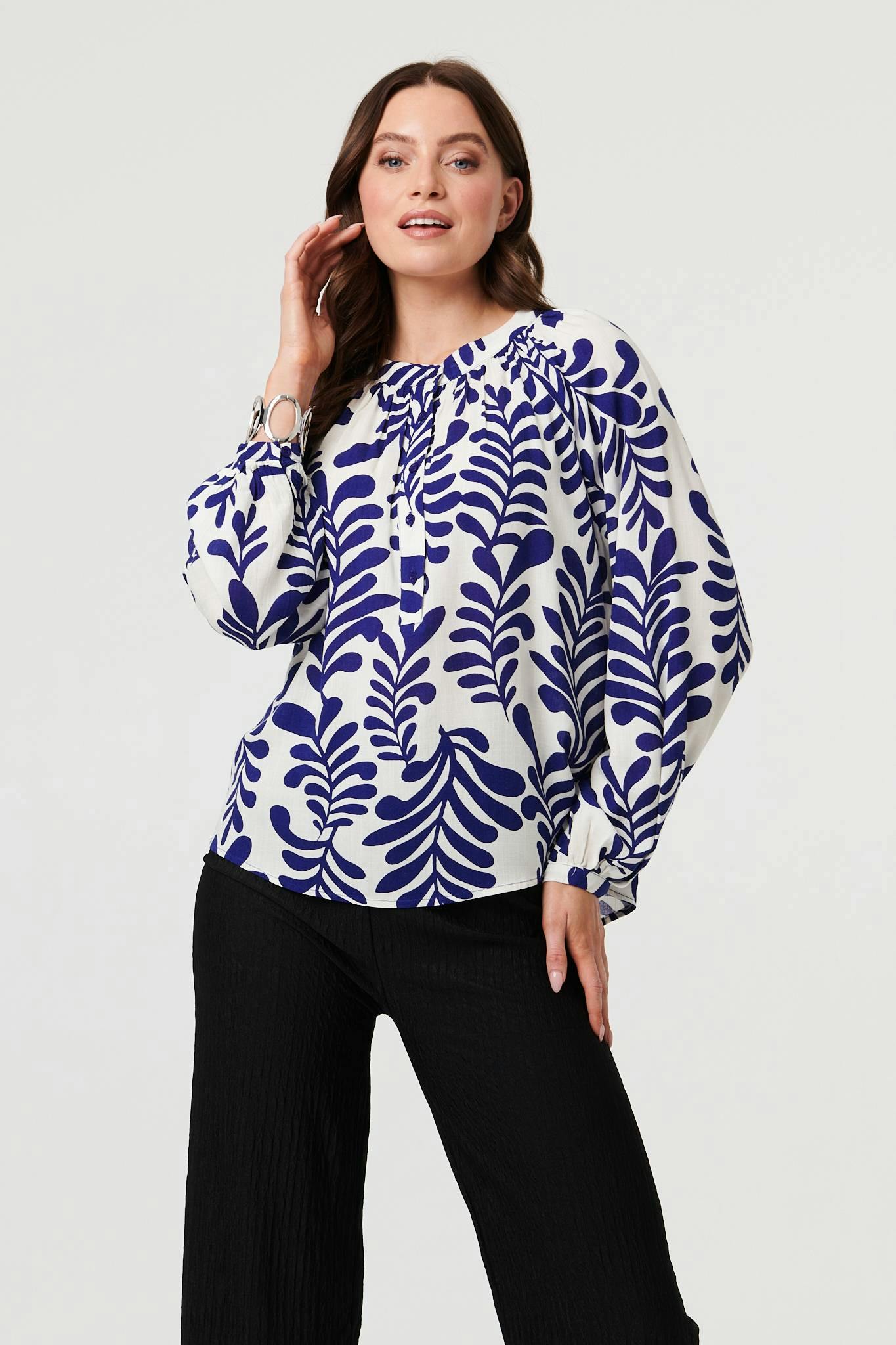 Izabel London Blue Leaf Print Long Sleeve Ruched Blouse - 8