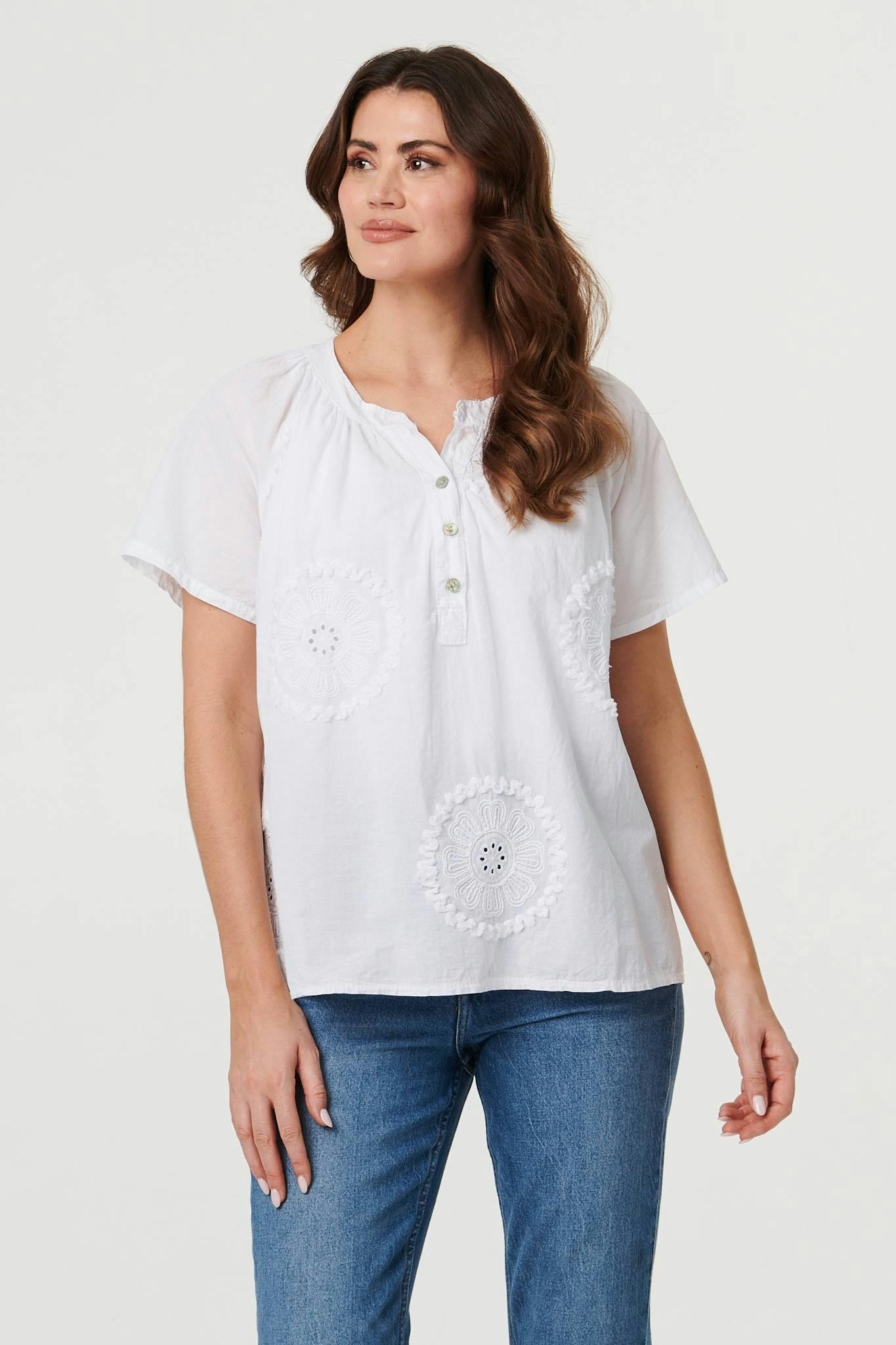 Izabel London White Embroidered Short Sleeve Relaxed Blouse - 10