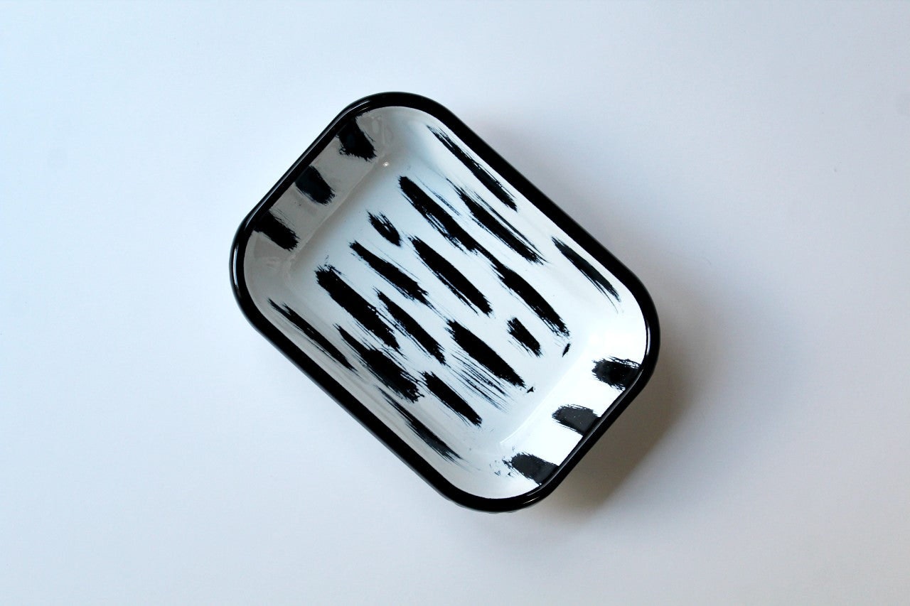 Rackhams White/Black Stripe Collection Enamel Rectangular Serving And Roasting Dish - 16(W) X 11(D) X 4(H) Centimeters