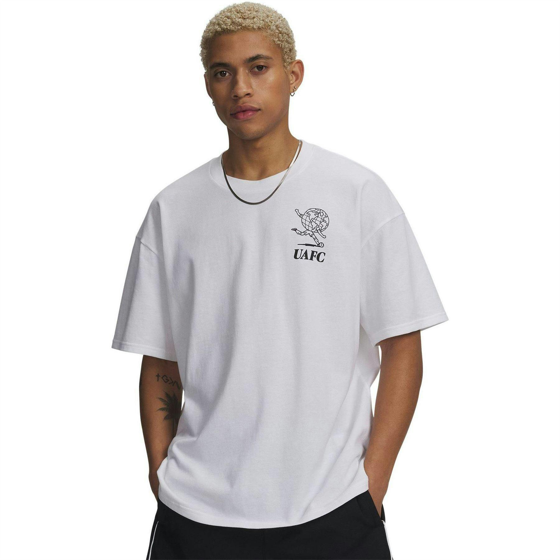 Under Armour Men's White Gfb Earth Graphic Print Fitted T-Shirt - M - 60% Cotton/40% Polyester