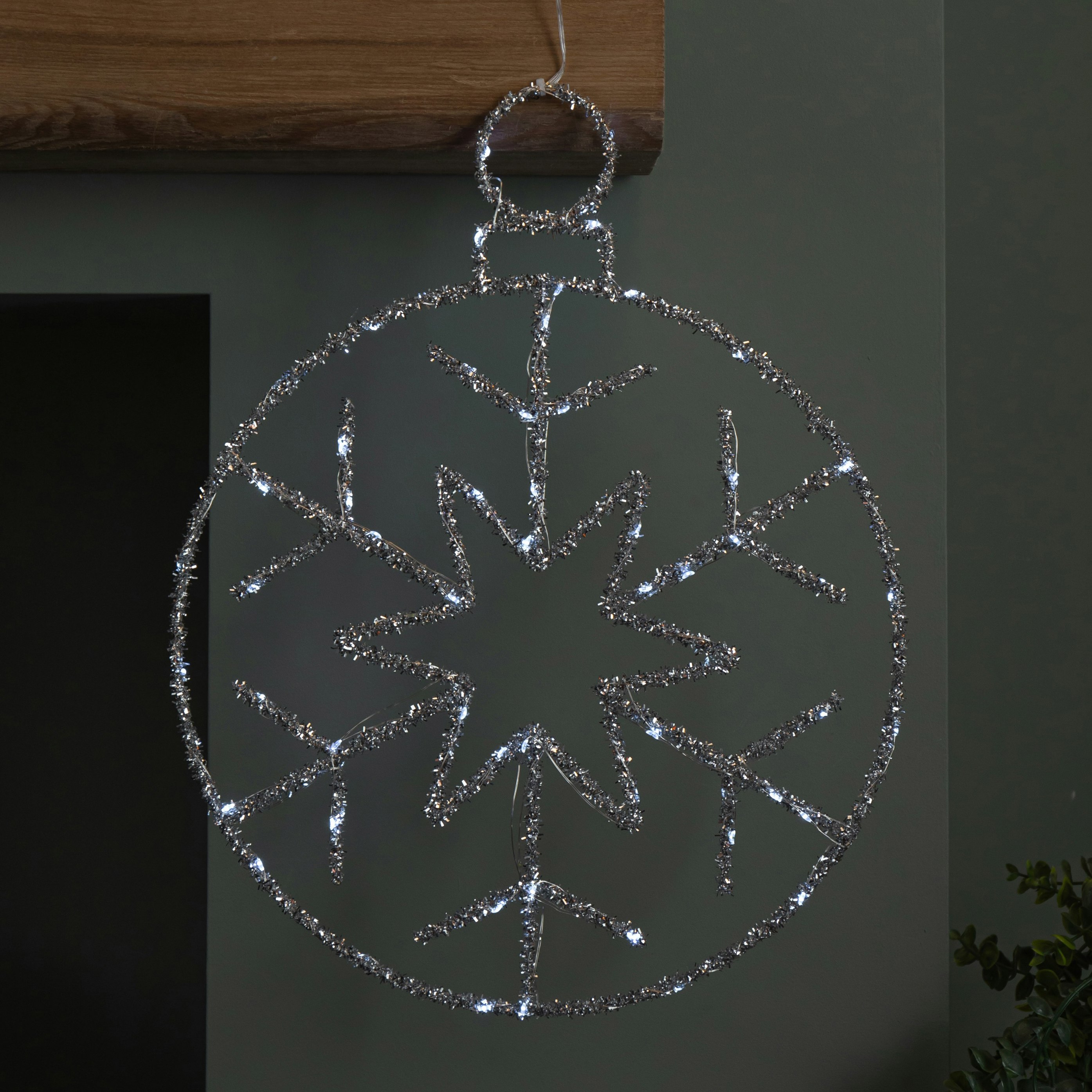 Samuel Alexander Light/Silver 49Cm Battery Powered Up Christmas Snowflake Ball With Twinkling Leds