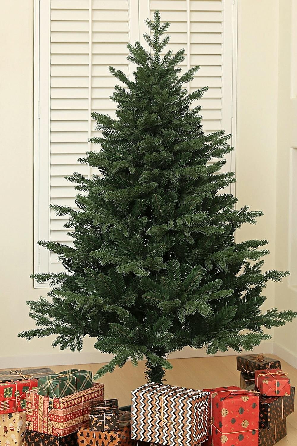 B&Q - 5Ft Artificial Spurce Christmas Tree With 1121 Branches - Image 3