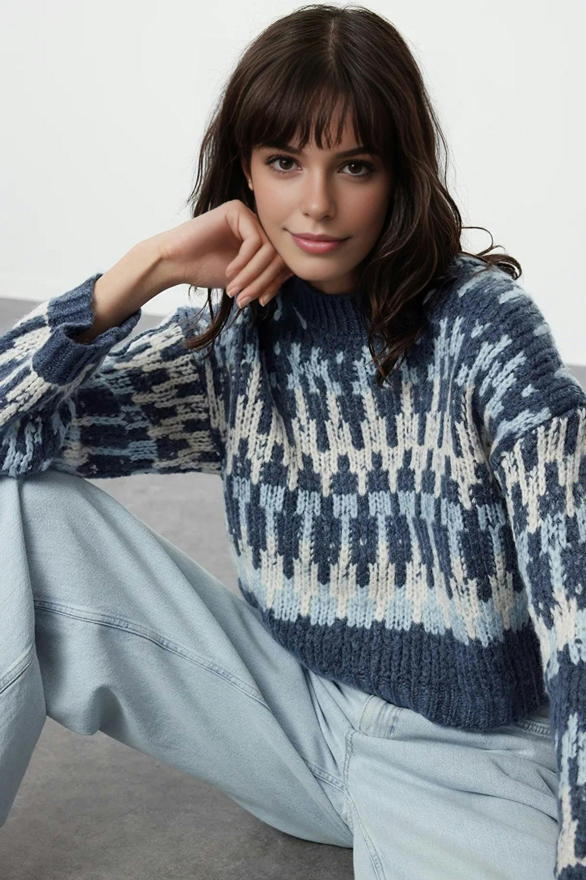 Wovcor Blue Soft-Textured Ethnic Pattern Thick Cropped Knit Sweater - M