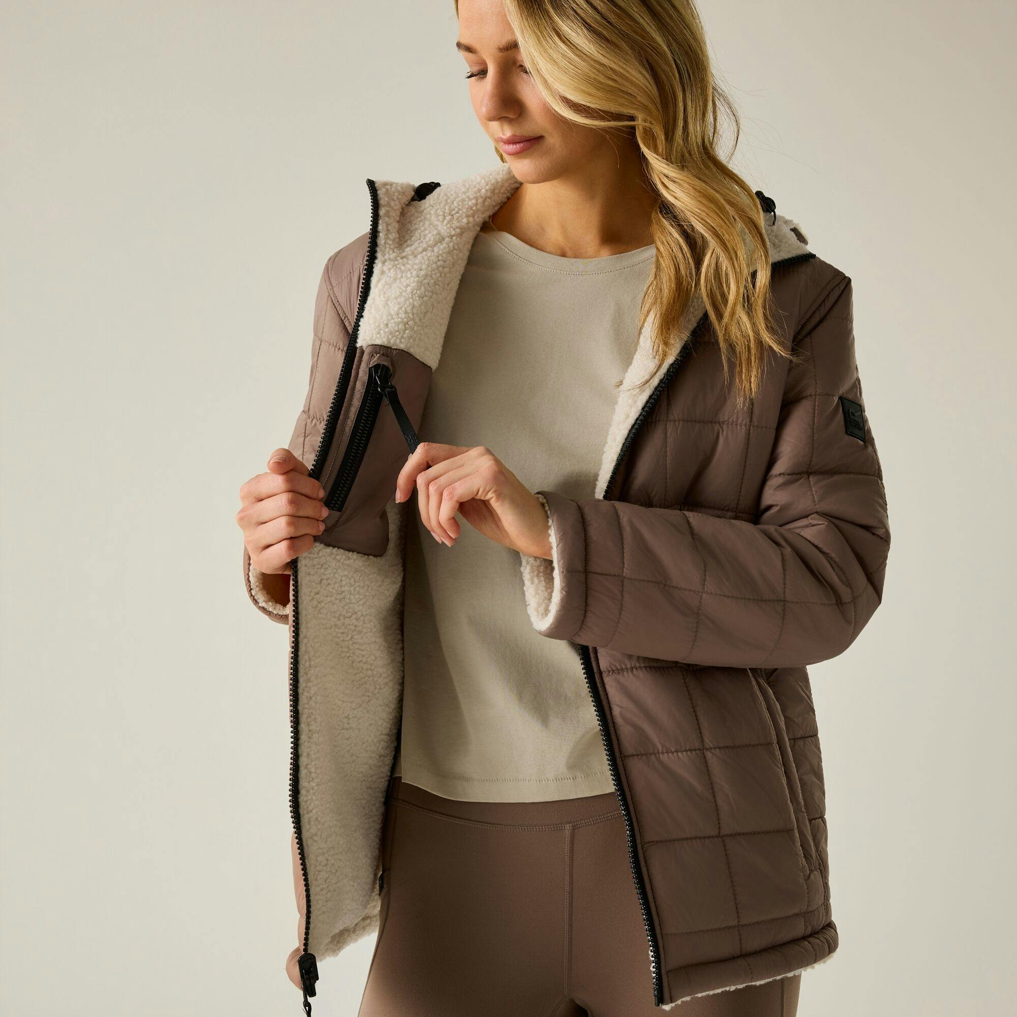 Regatta Women's Light / Frankie Reversible Padded Jacket - Mocha/ Vanilla - 20 Uk - Mocha/ Vanilla - 100% Polyamide