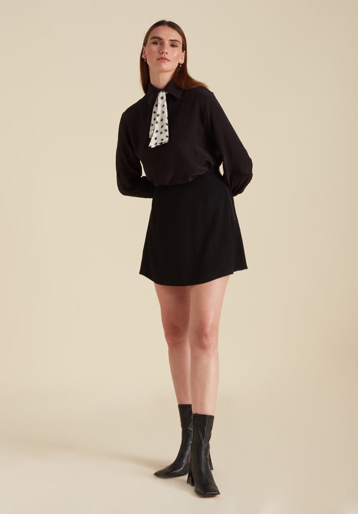 Lily And Lionel Black Jude Cravat Style Spellbound Print Blouse In - 12