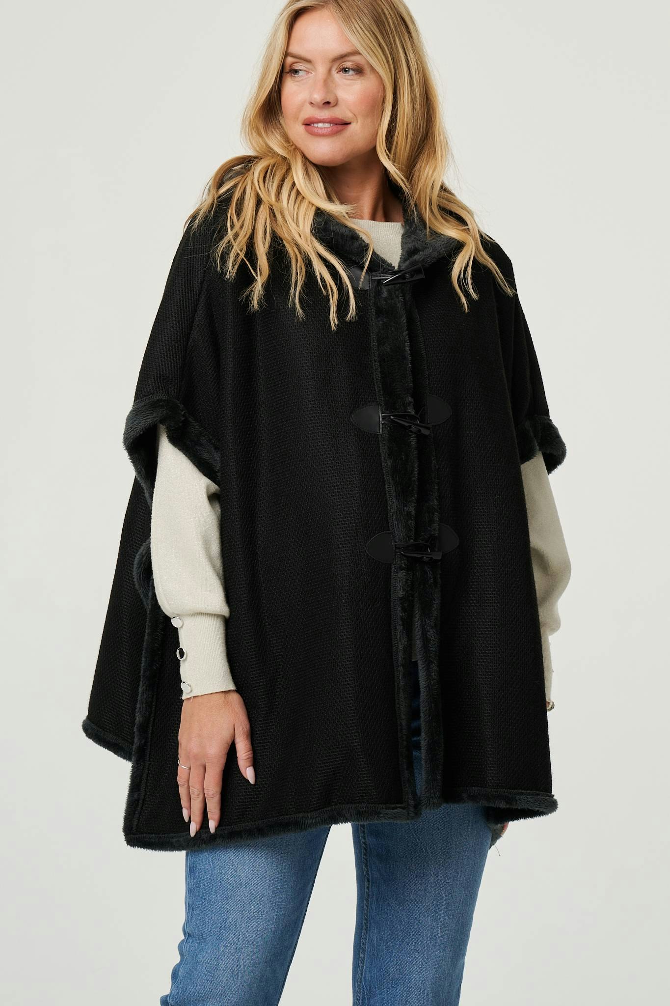 Izabel London Black Faux Fur Lined Hooded 1/2 Sleeve Poncho - One