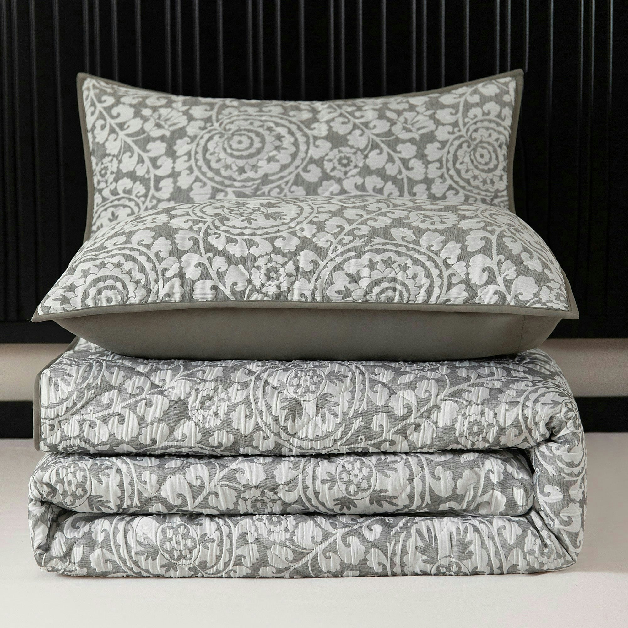 Rackhams Matteo Luxury Jaquard Floral Quilted Bedspread Set - Multi - Double