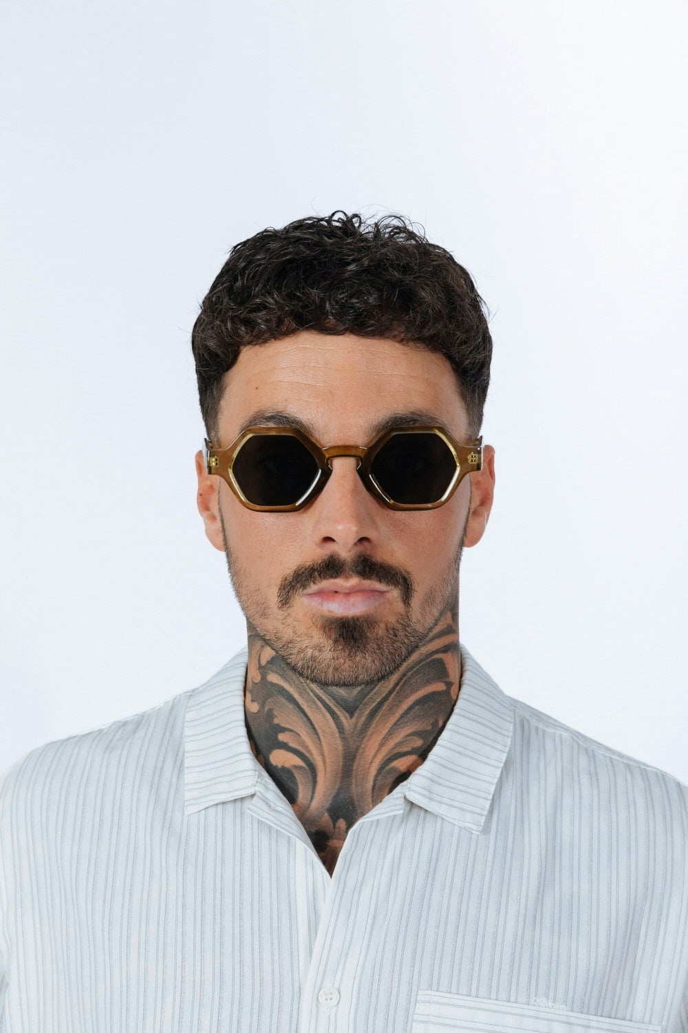 Svnx Green Round Hexagon Sunglasses In Sage - One Size