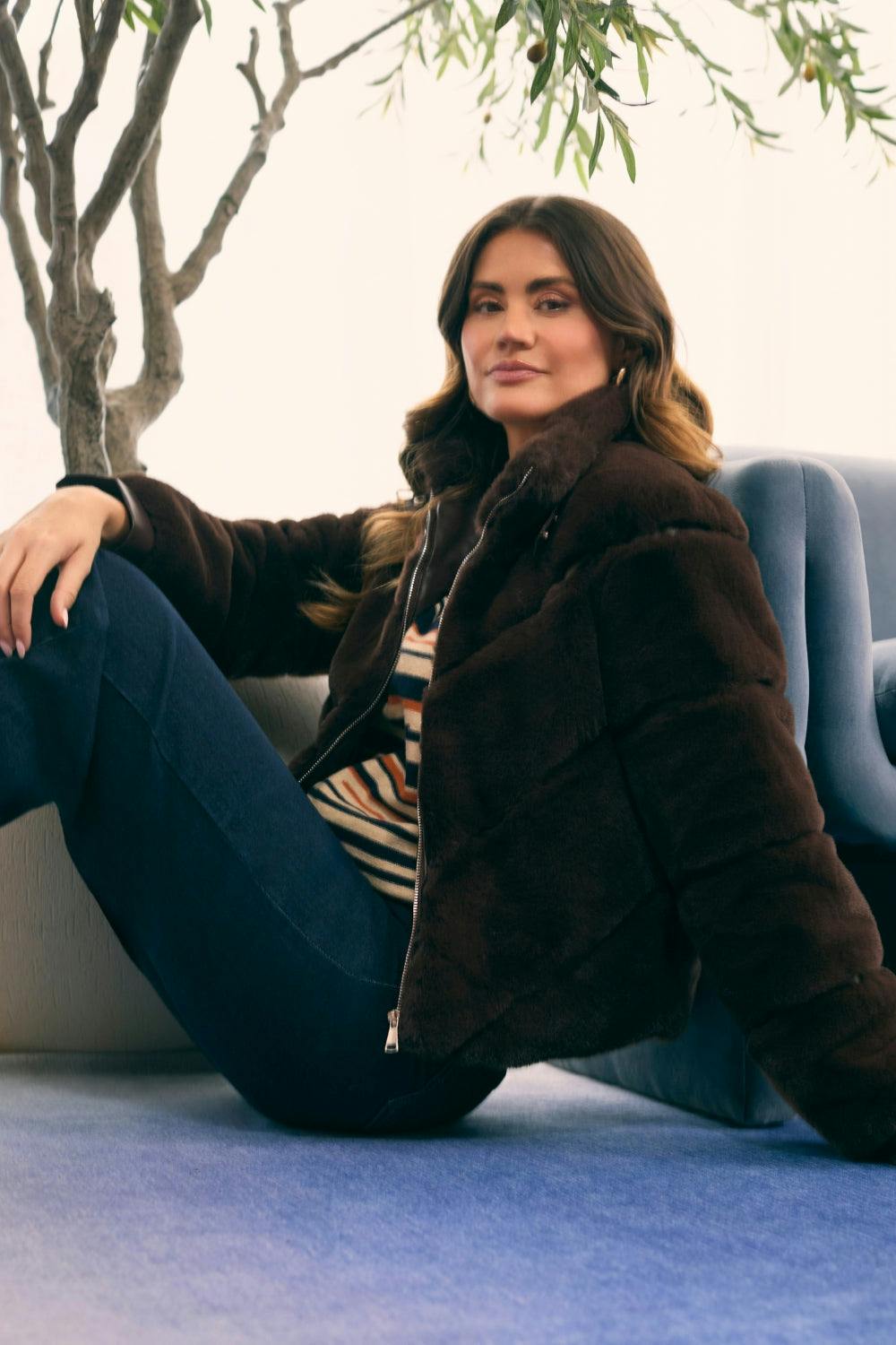 Izabel London Brown Faux Fur Textured Zip Front Jacket - 18