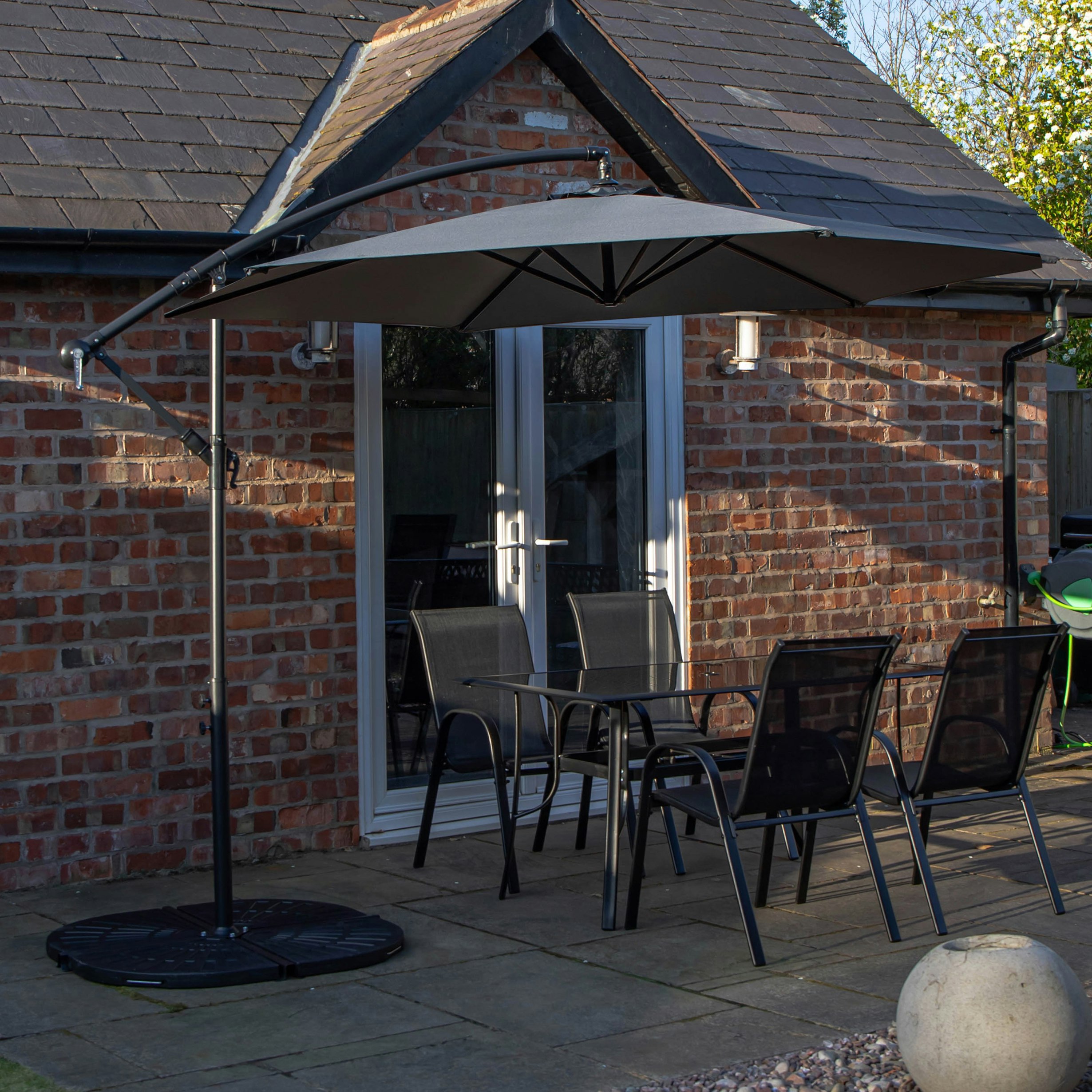 Rackhams Grey Outdoor 4 Person Rectangular Glass Top Garden Dining Table Chairs With Banana Parasol And Base - Outdoor Furniture Sets