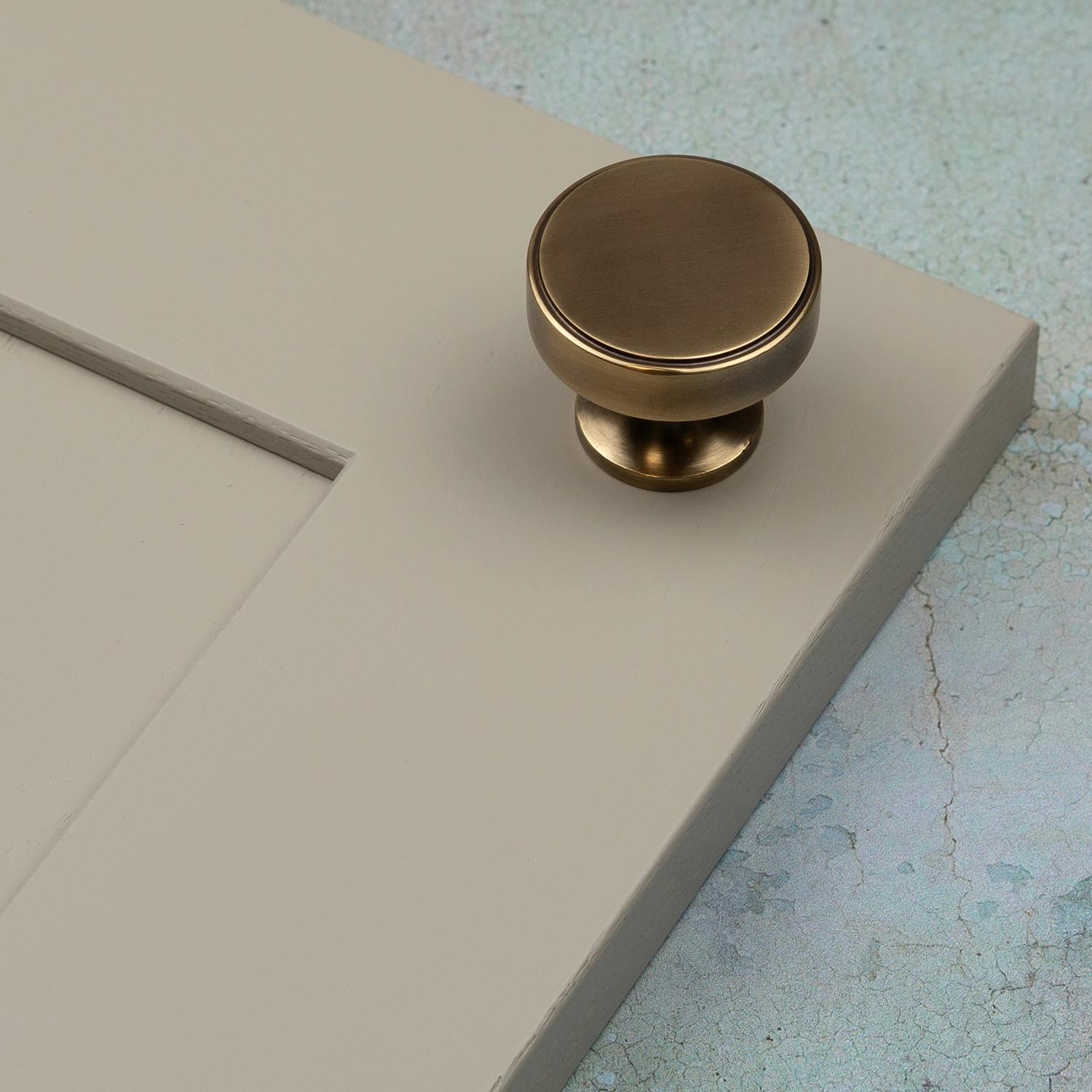 Rackhams 38Mm Antique Brass Knob