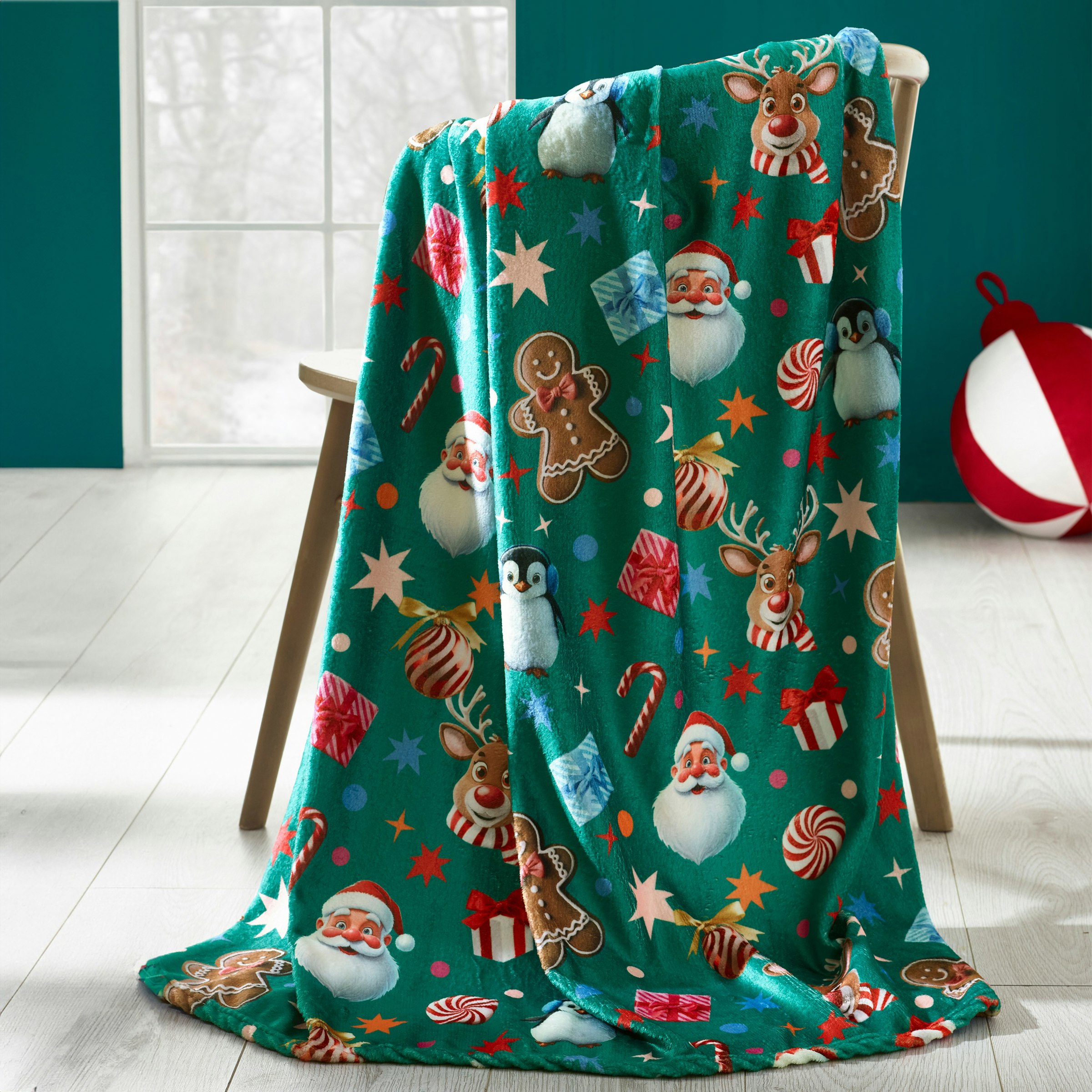 Catherine Lansfield Green Christmas Icons Cosy Fleece Blanket Throw - 130 X 170 Cm