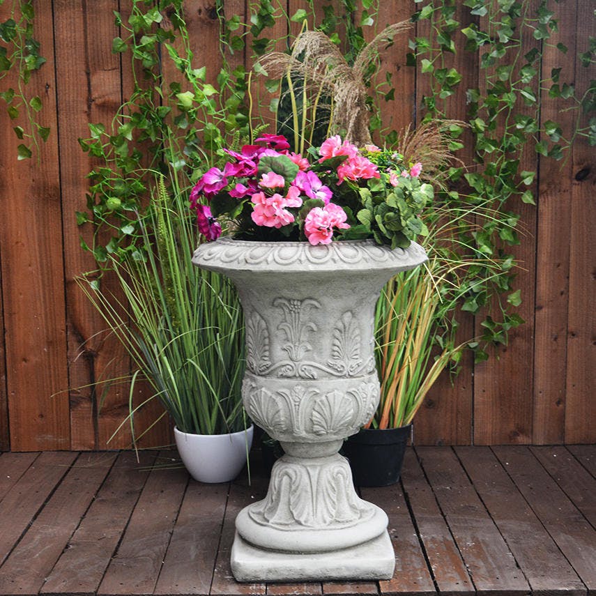 Osn Beautifully Detailed Edwardian Vase With Intricate Design And Pattern