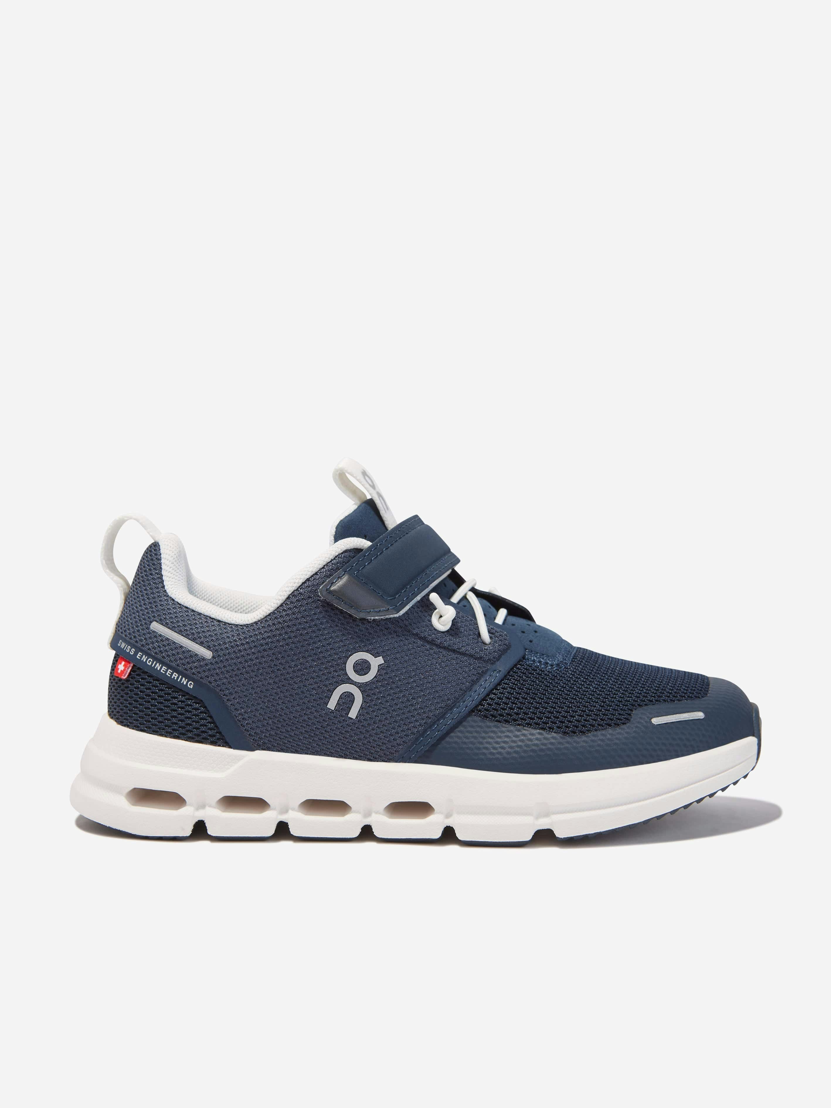 On Running Blue Kids Cloud Play Trainers In - Eu 35 Uk 2.5 Us 3