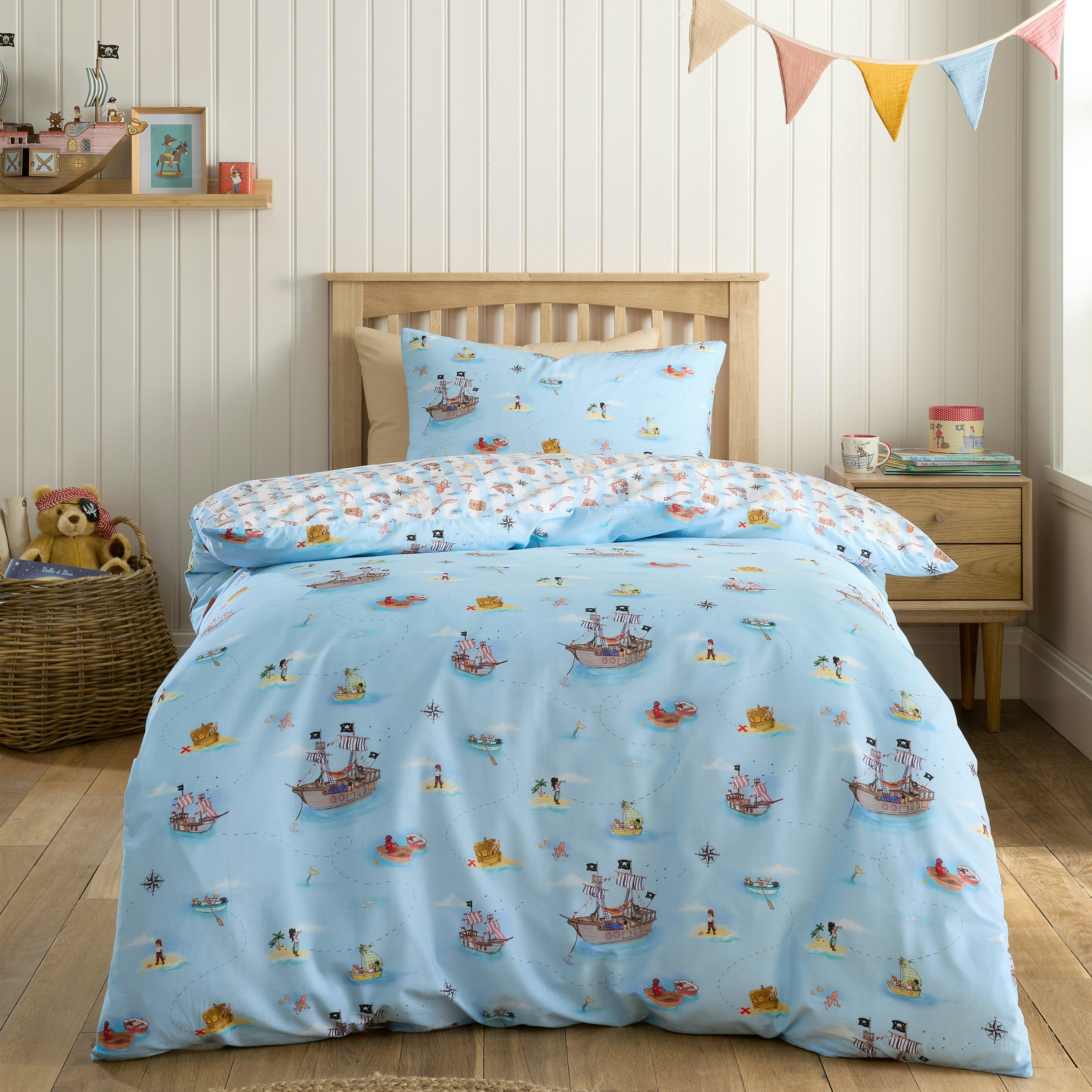 Belle & Boo Blue Pirates Reversible Cotton Duvet Cover Set - Single