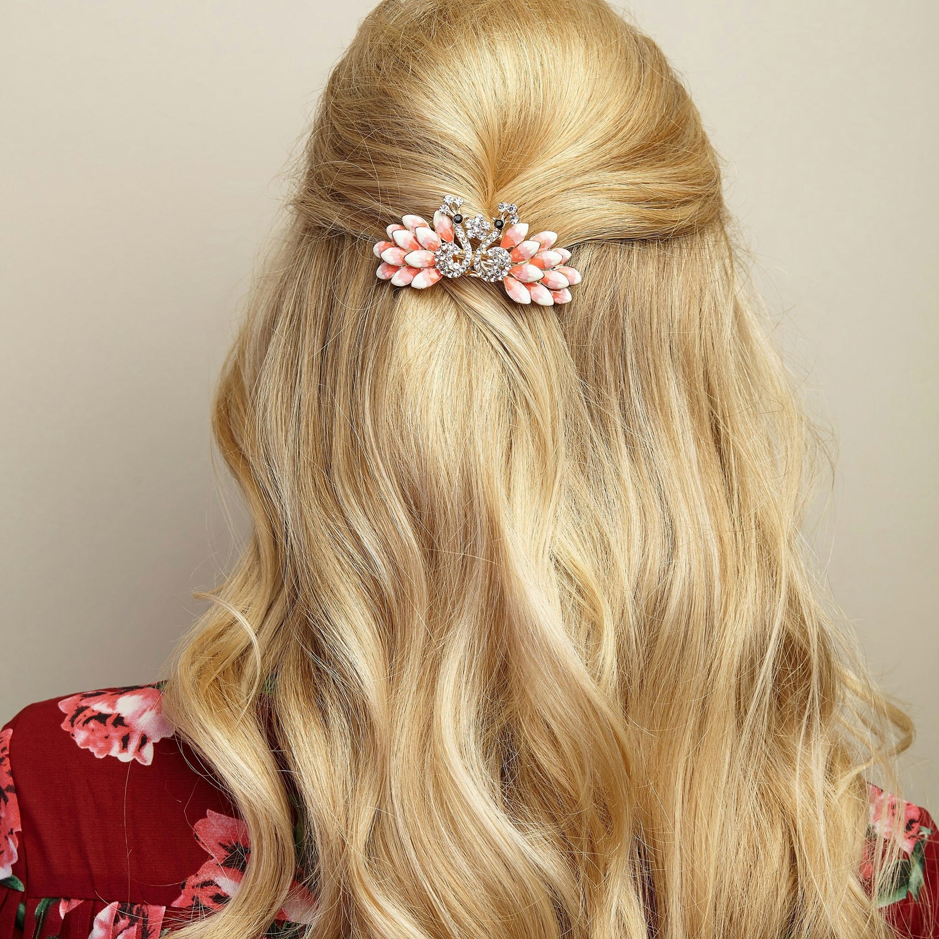 Queenmee Accessories Pink Vintage Hair Clip Peacock