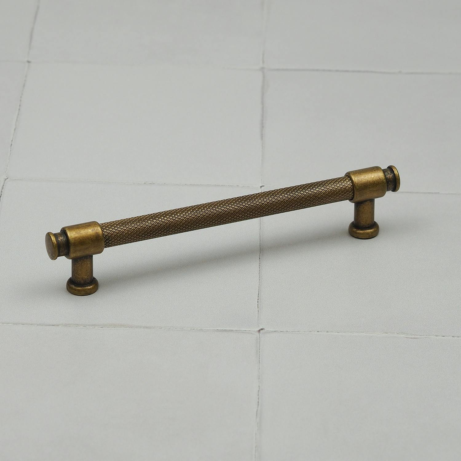 Rackhams Antique Brass Knurled Pulls - 128Mm Handle
