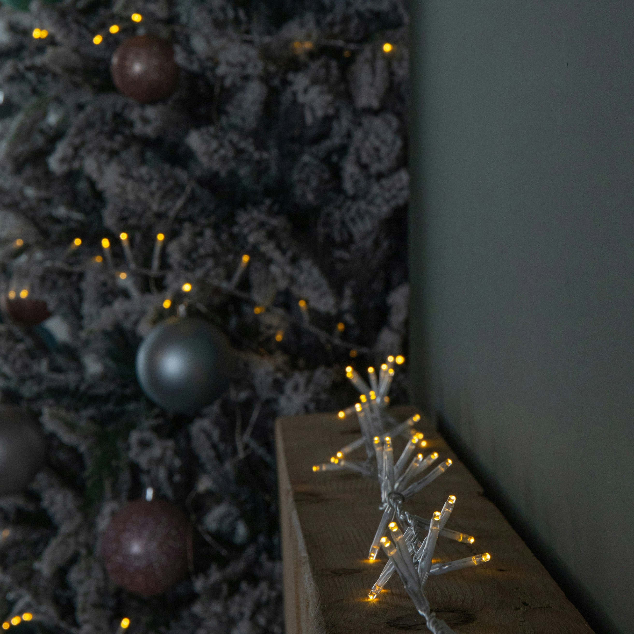Rackhams White 18.7M 750 Led Treebrights Christmas String Lights With Timer In Warm On Clear Cable