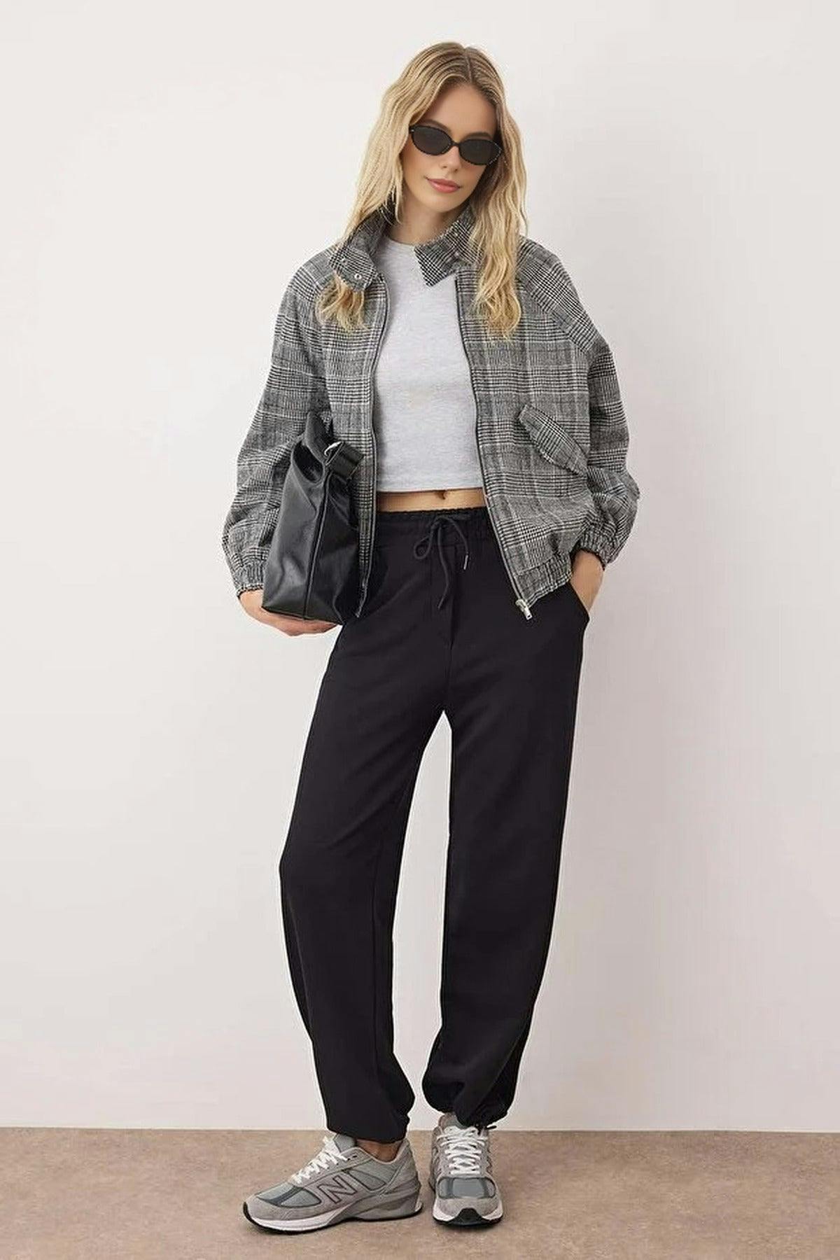 Wovcor Black Basic Jogger With Elastic Waistband - Xs