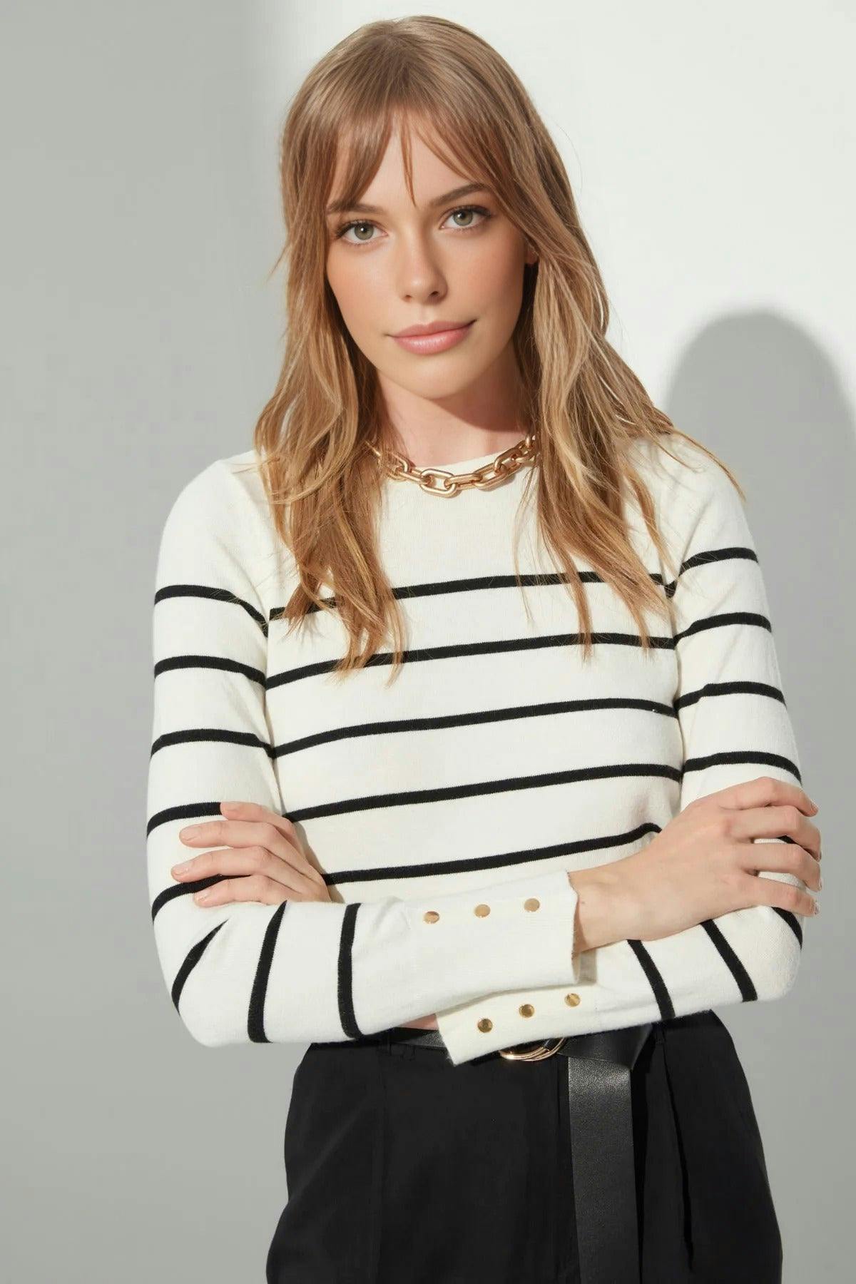 Wovcor White Crew Neck Striped Knit Sweater - S