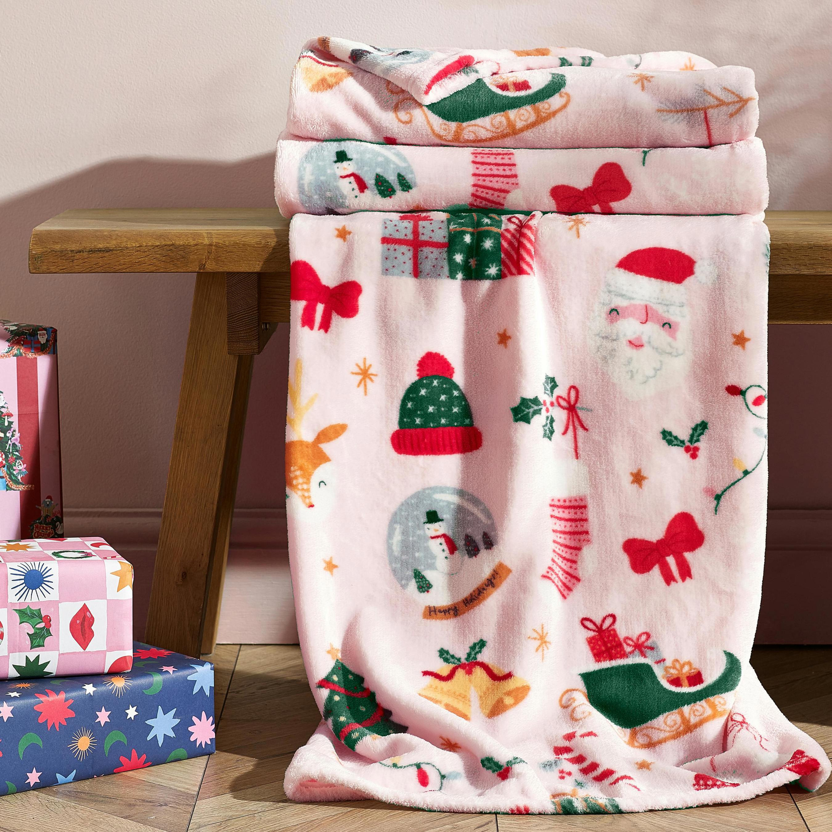 Catherine Lansfield Pink Christmas Happy Holidays Cosy Fleece Blanket Throw - 130 X 170 Cm