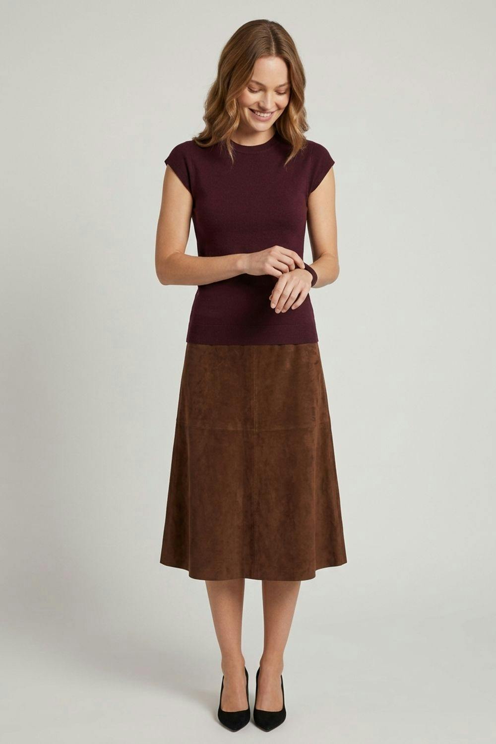 Izabel London Burgundy Short Sleeve Slim Fit Jumper Top - 16