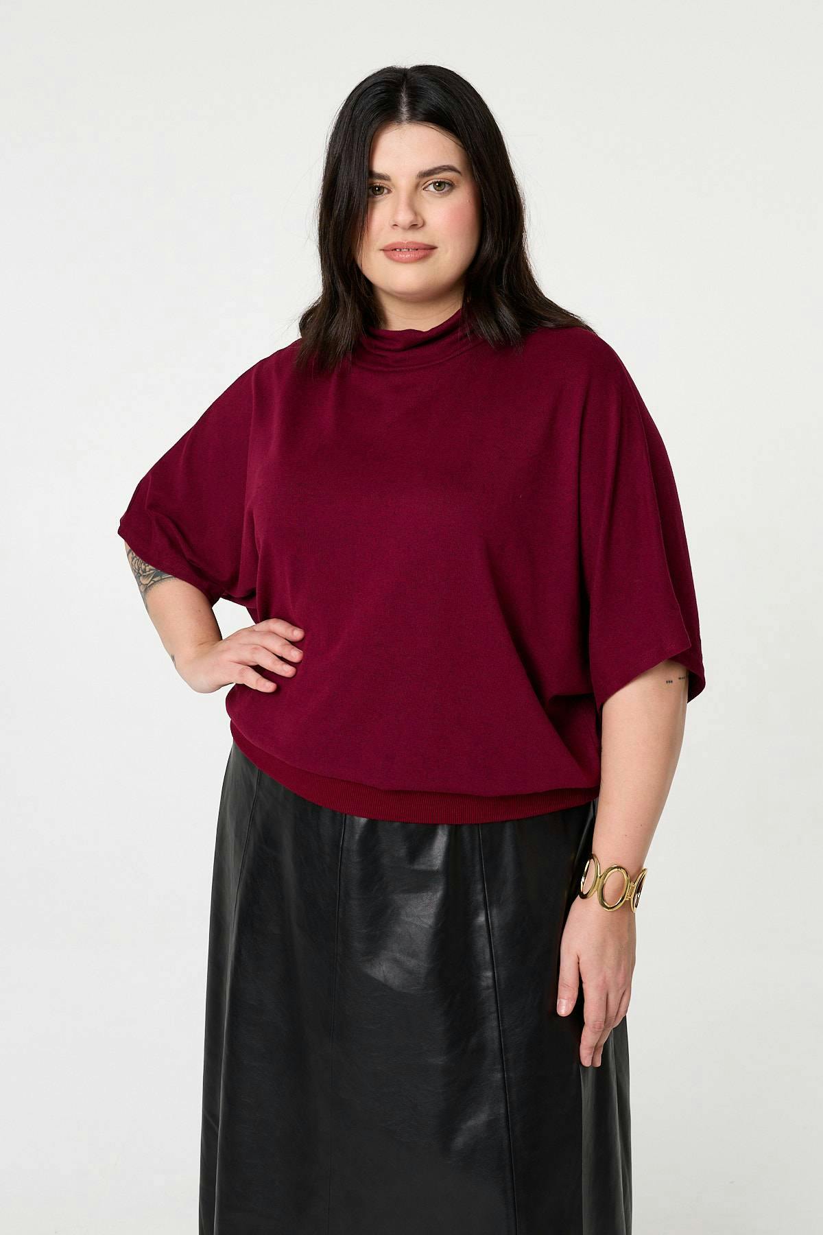 Izabel London Red Curve Button Back Relaxed Knit Top - 20
