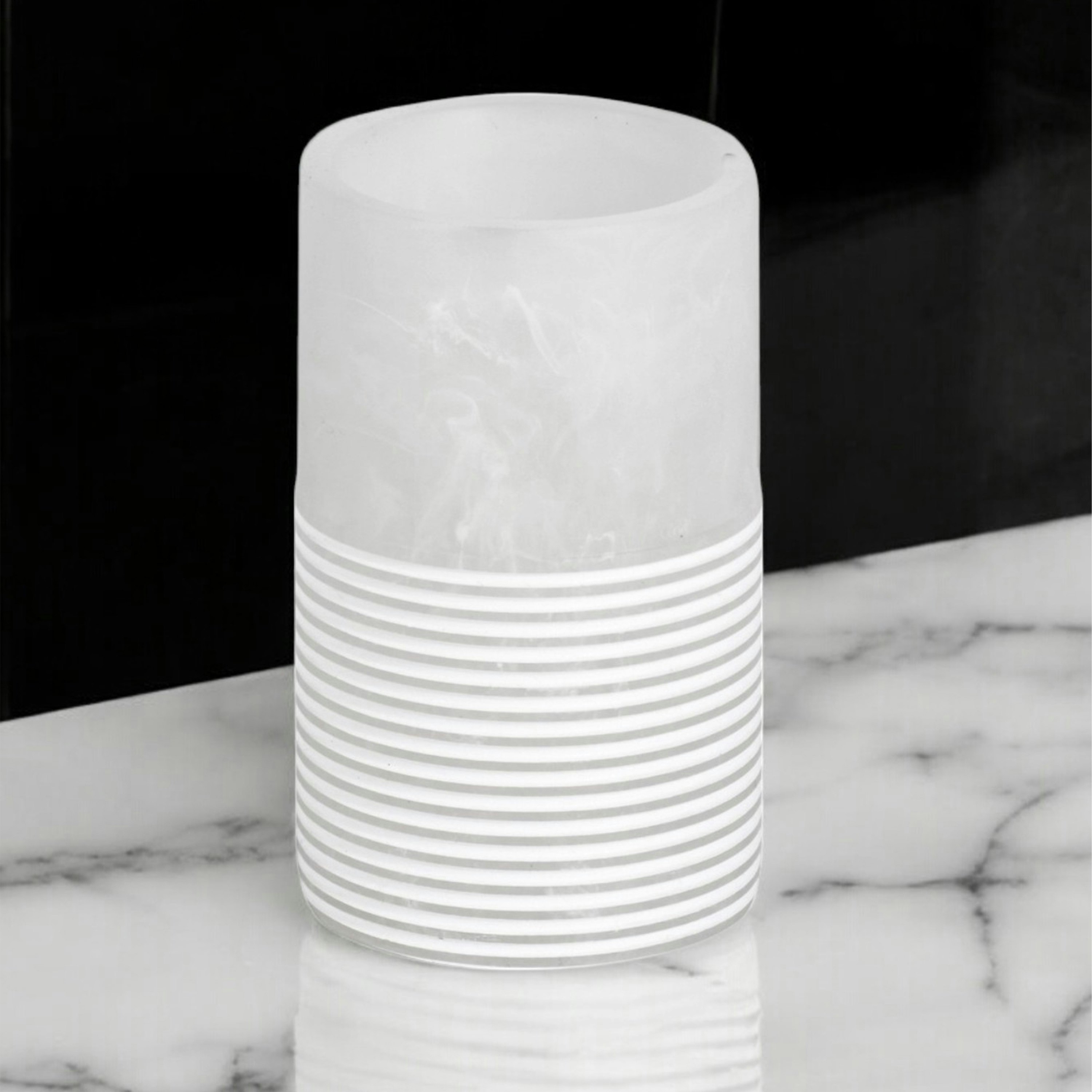 Showerdrape Onyx/White Bianco Frost Striped Tumbler