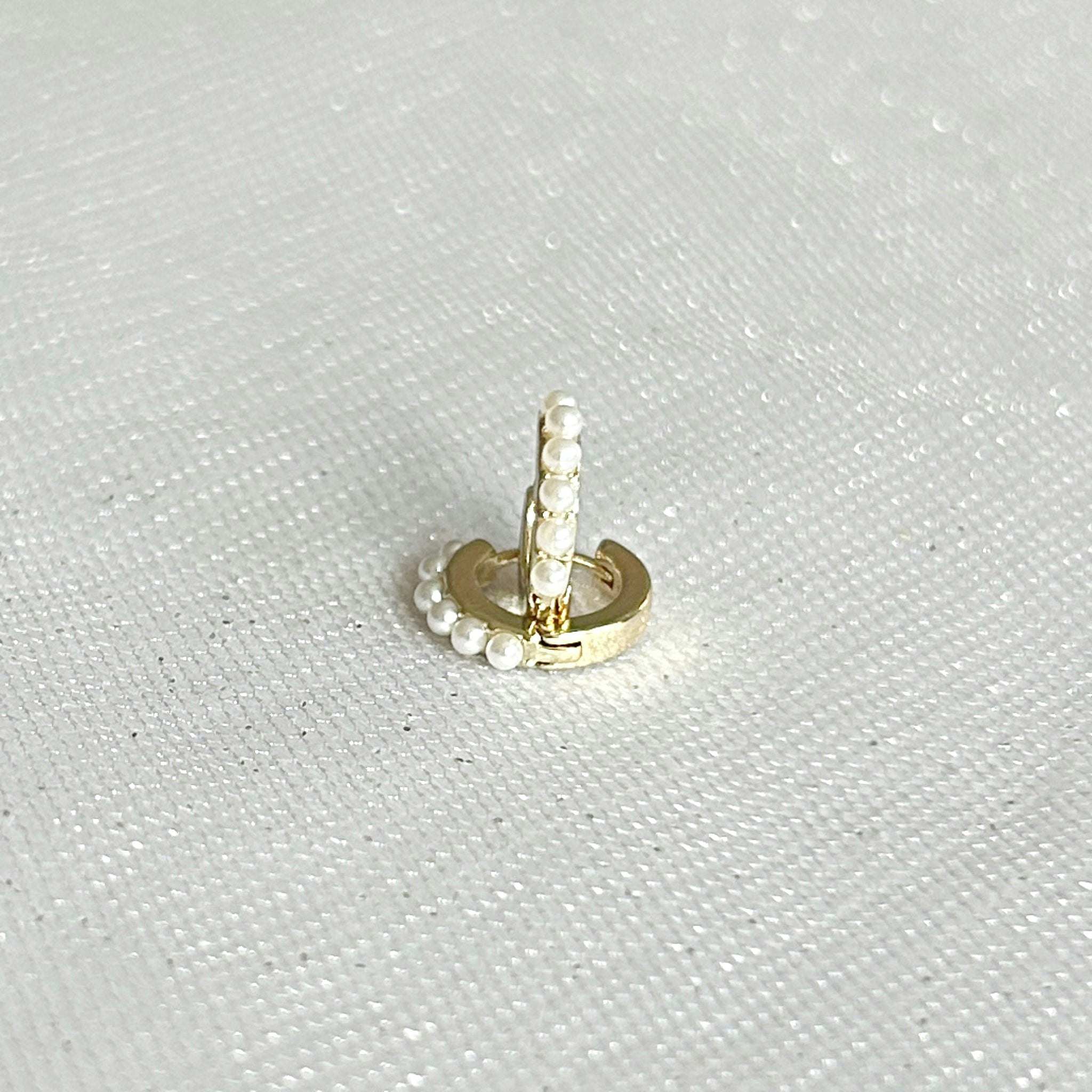 Queenmee Accessories Gold Small Hoop Earrings Pearl Hoop Earrings