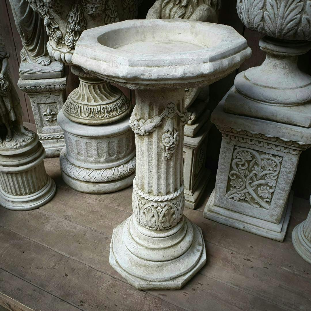 Rackhams Elegant Stone Cast Birdbath With Georgian Style