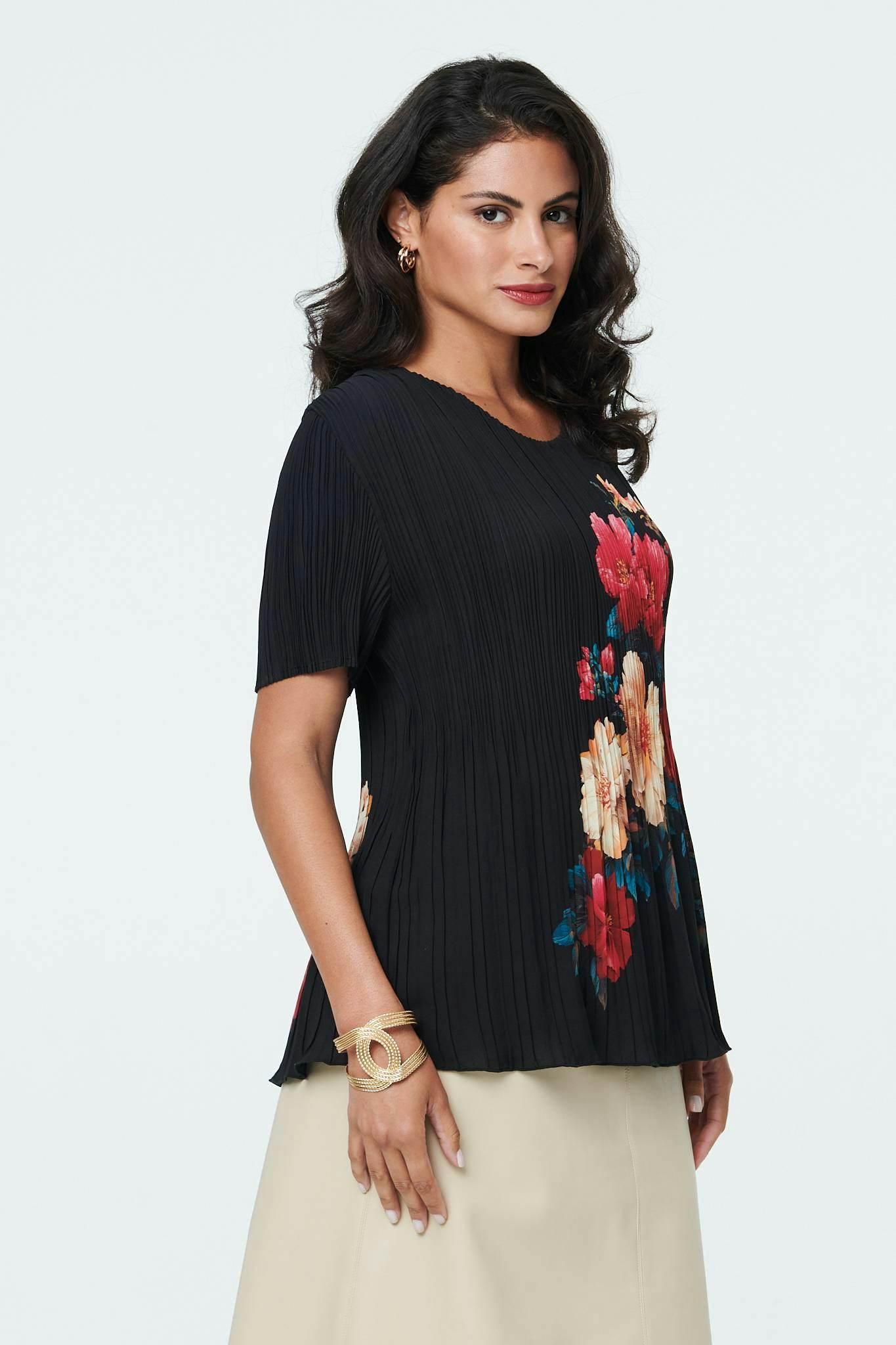 Izabel London Black Floral Short Sleeve Pleat Texture Blouse - S/M