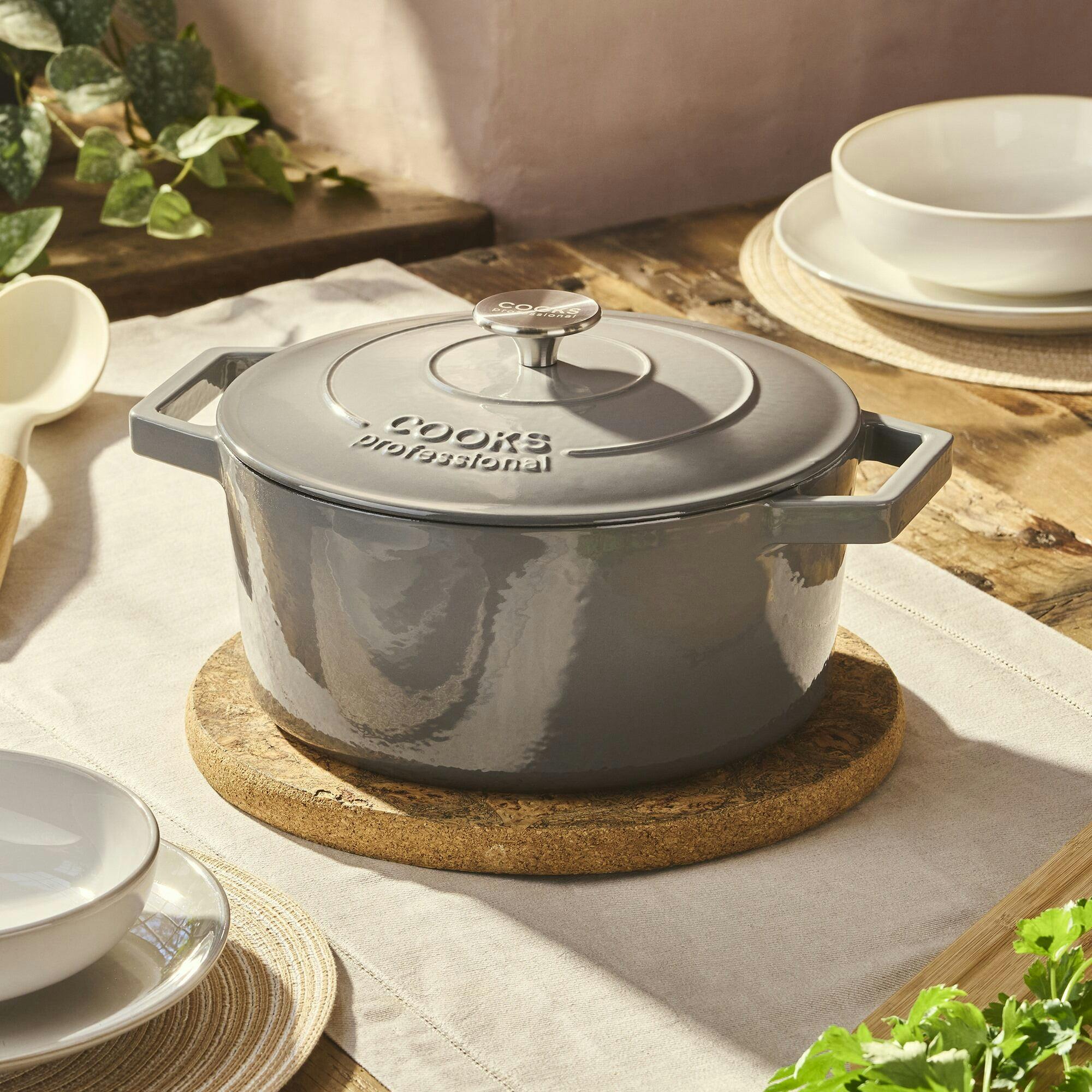 Cooks Professional Grey 26Cm Cast Iron Casserole |