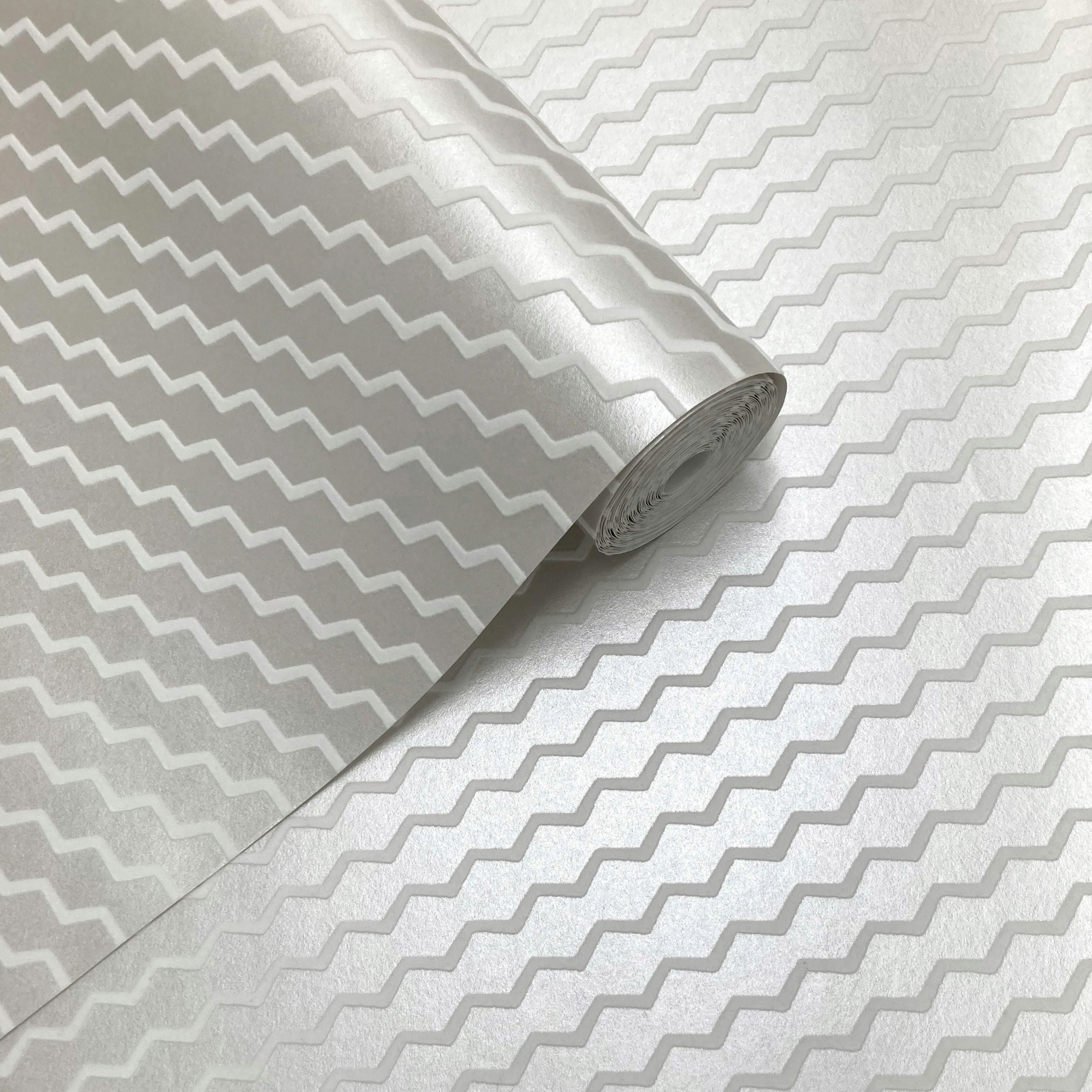 Rackhams White/Silver Buzz And Flock Wallpaper - 10M Roll