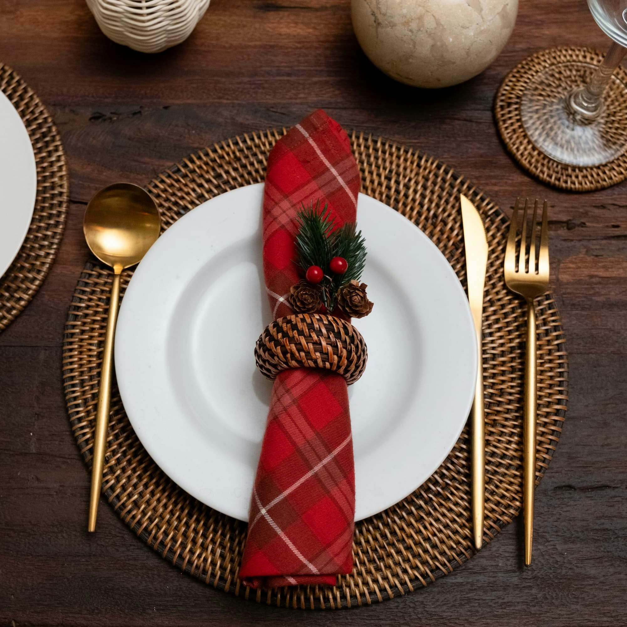 Rackhams Dark/Brown Round Rattan Placemats - 30Cm