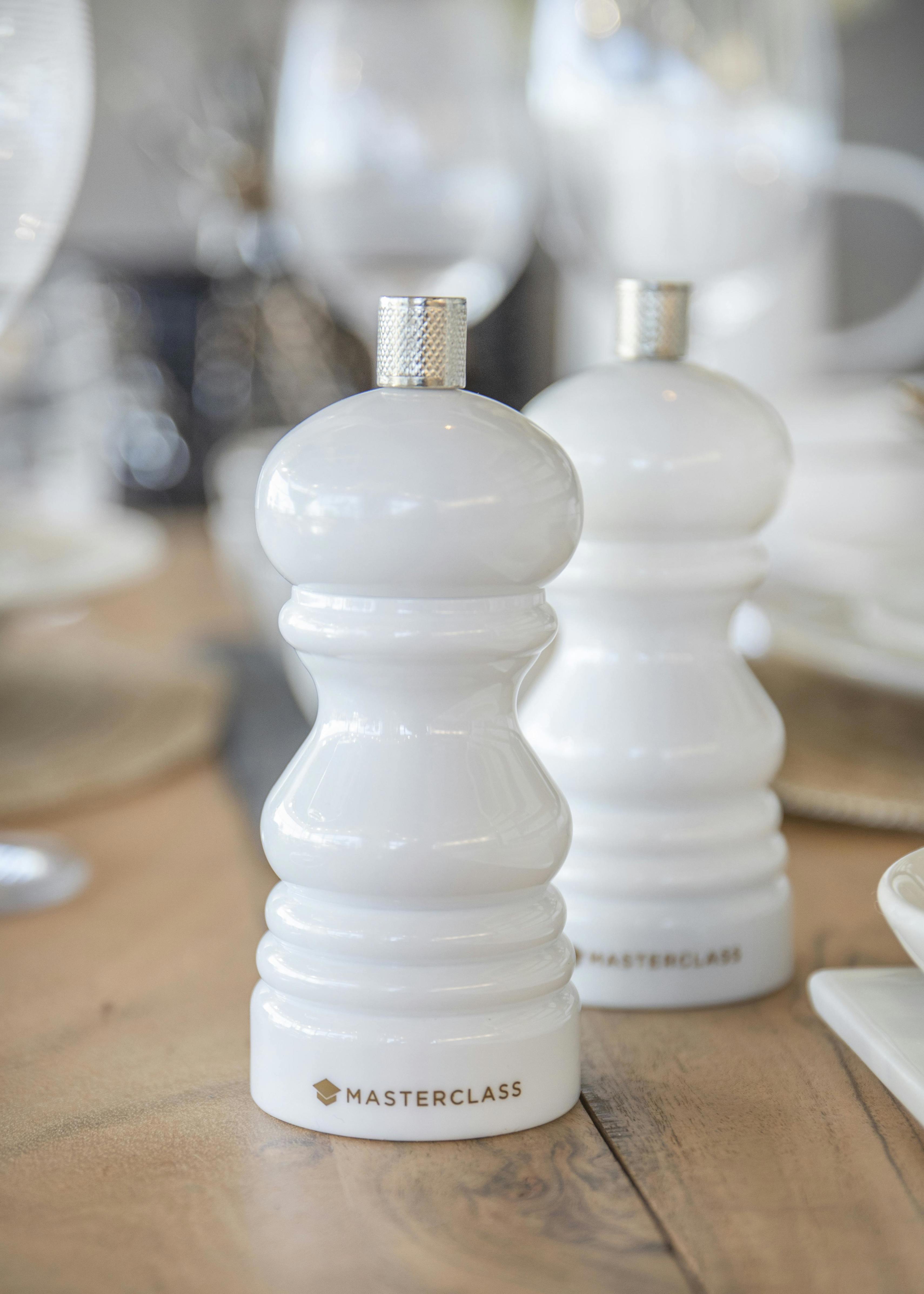 Rackhams White/Cream Salt Or Pepper Mill Set With Interchangeable Caps, Set Of 2 Capstan Mills With Manual Ceramic Grinders, 12Cm - Abs Body - Salt & Pepper
