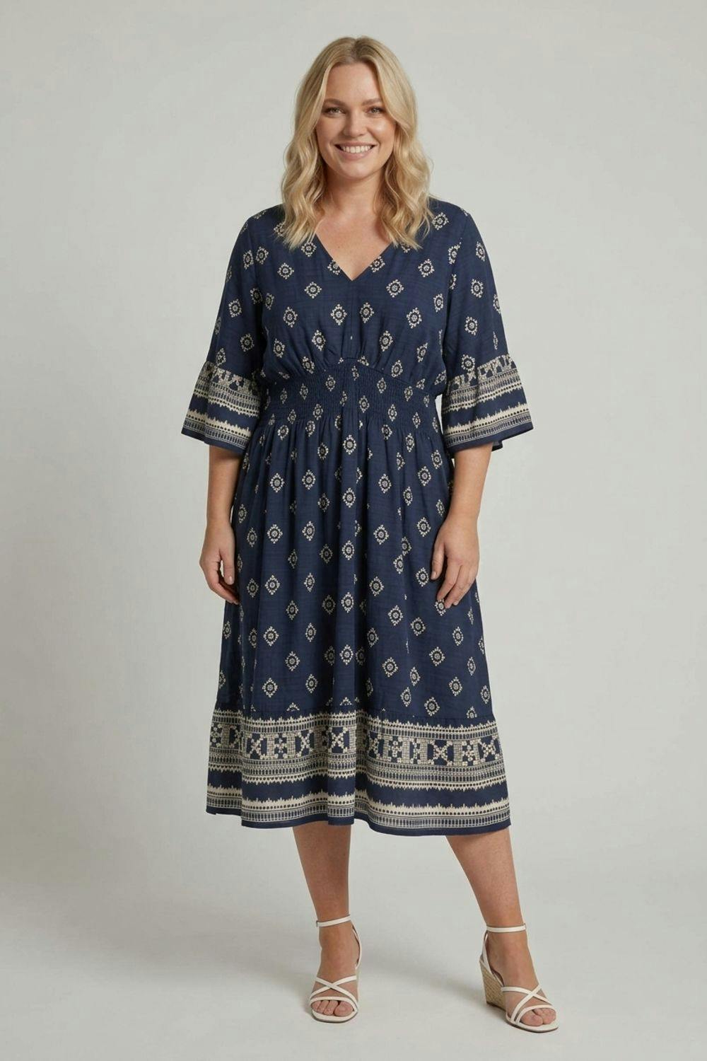 Izabel London Curve Printed Shirred Knee Length Dress - 20 - Navy